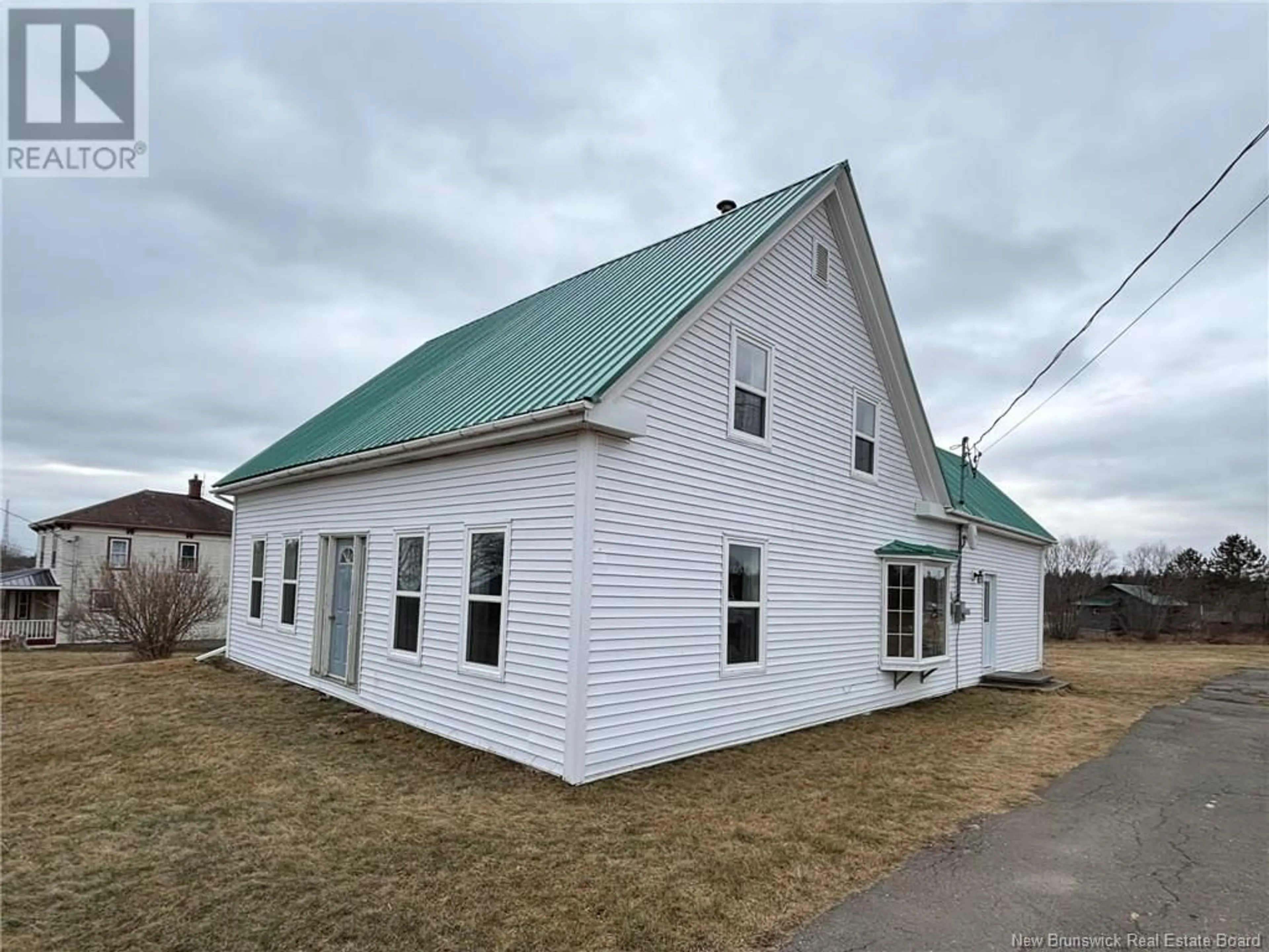 Home with vinyl exterior material, building for 844 ROUTE 776 Route, Grand Manan New Brunswick E5G2E2