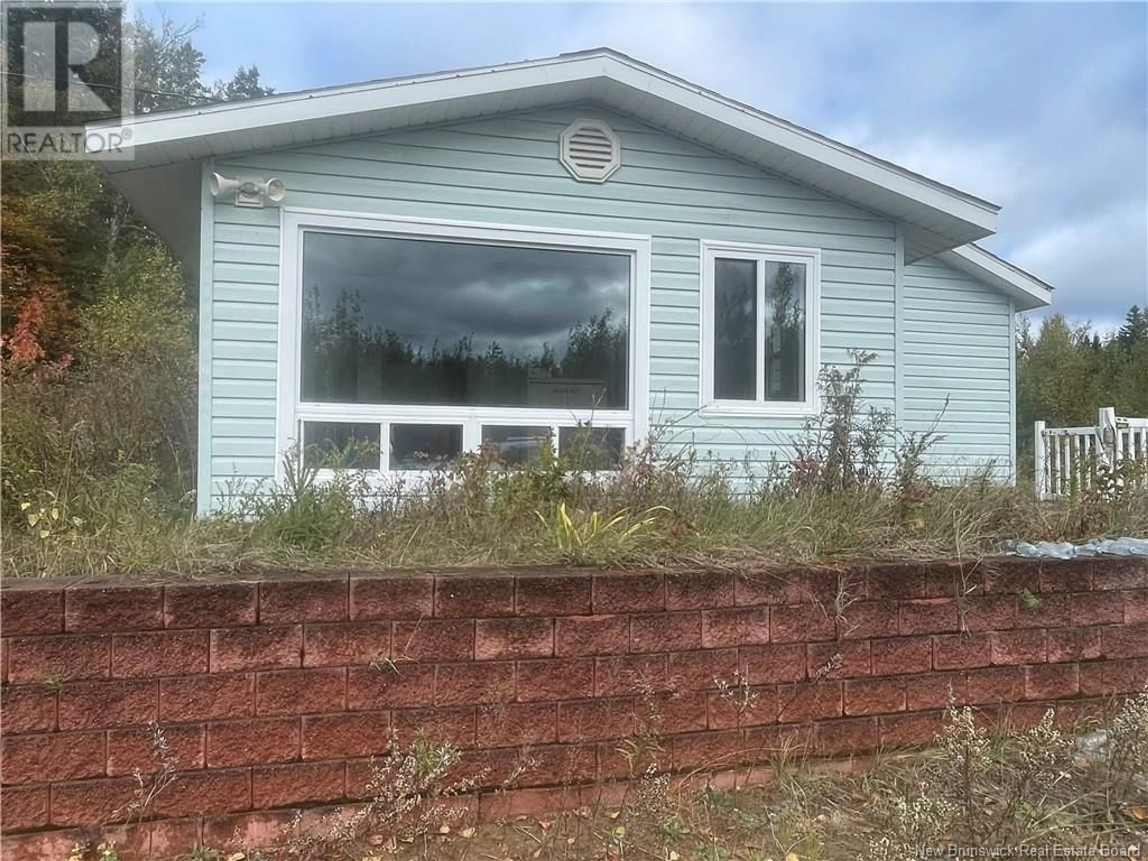 Home with vinyl exterior material, building for 279 Potts Road, McIntosh Hill New Brunswick E4S4K8