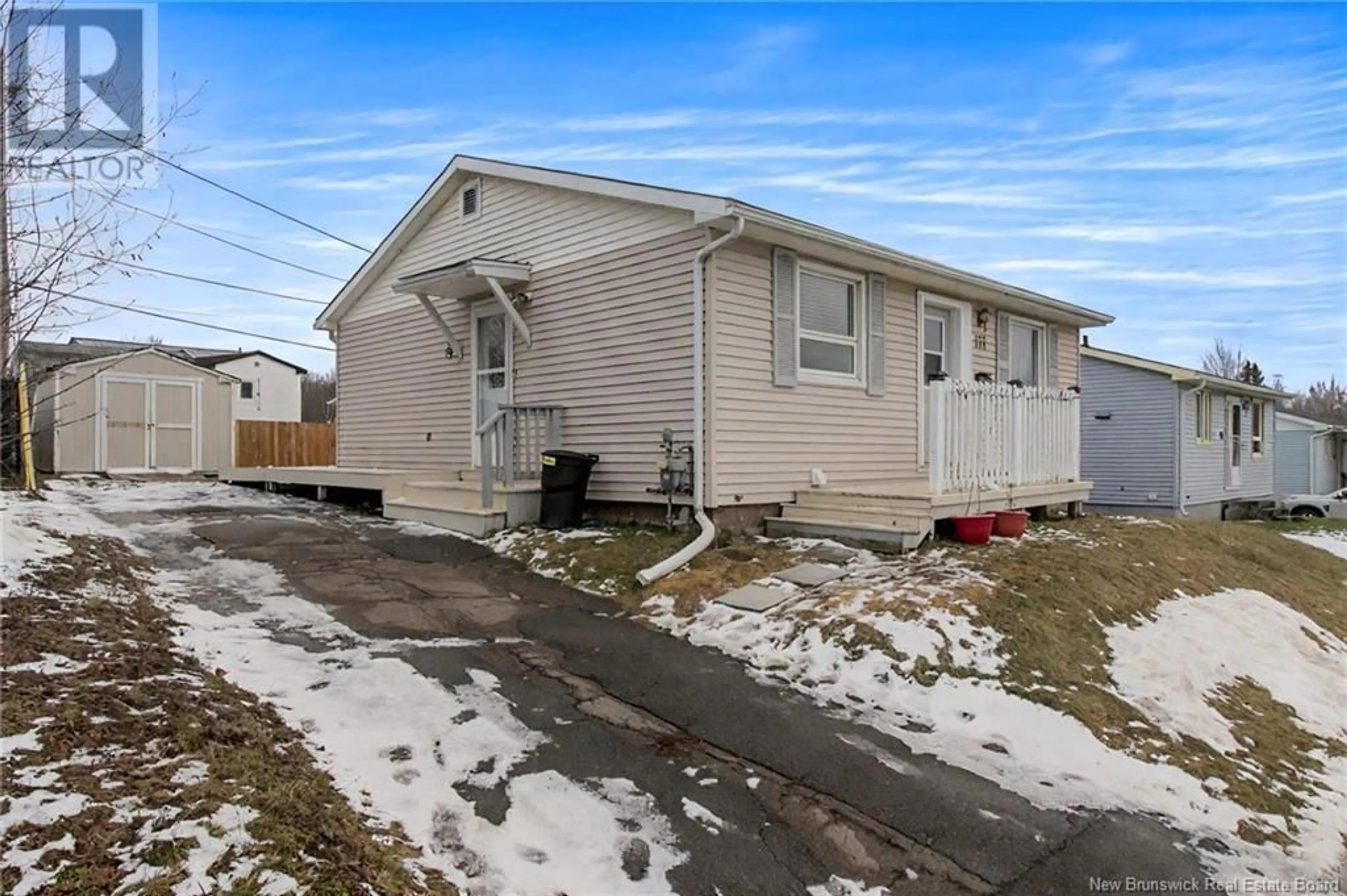 Home with vinyl exterior material, street for 171 Westbrook Circle, Moncton New Brunswick E1E2L9