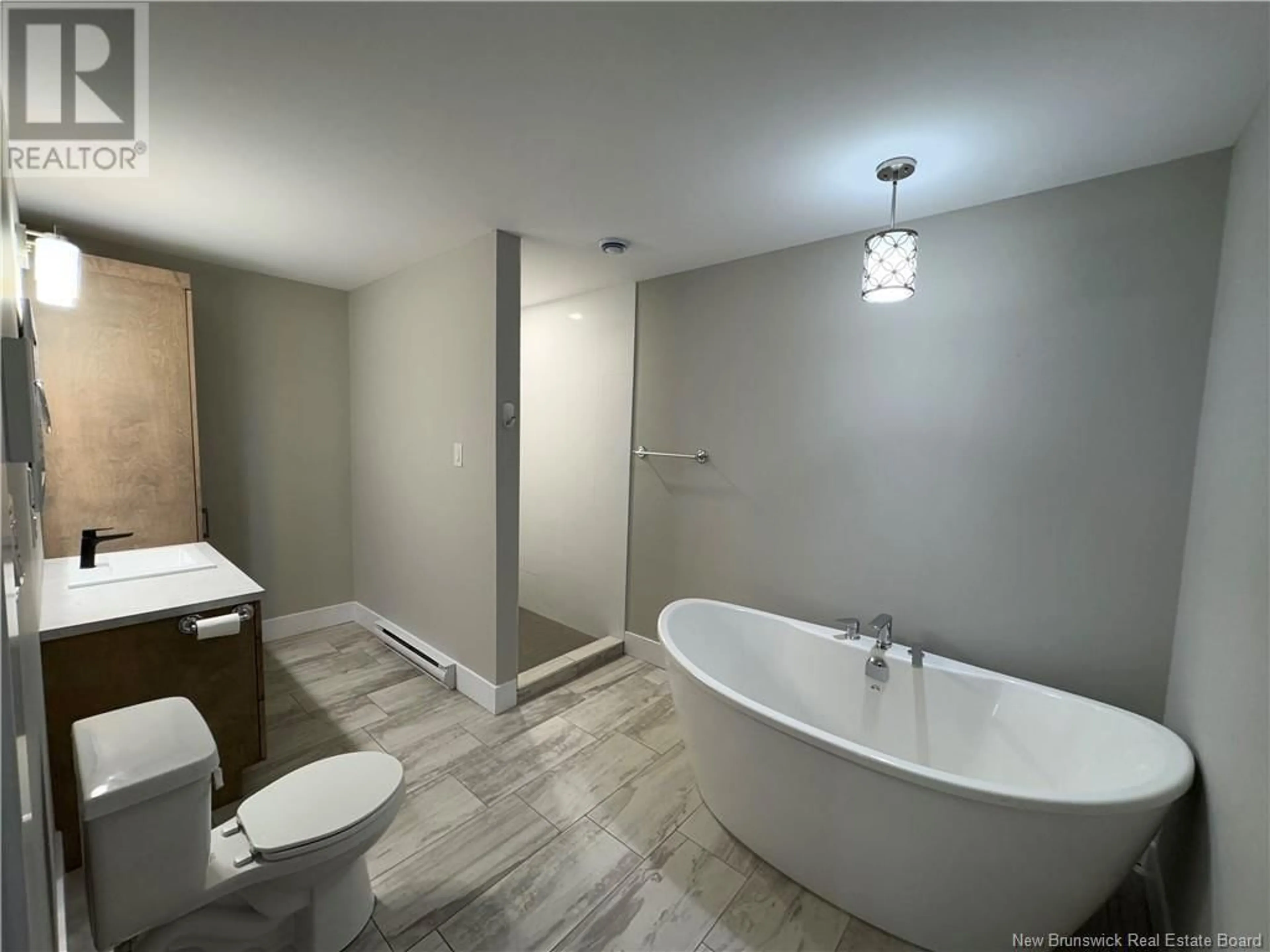 Contemporary bathroom, ceramic/tile floor for 45 Anastasia Crescent, Moncton New Brunswick E1A0E4