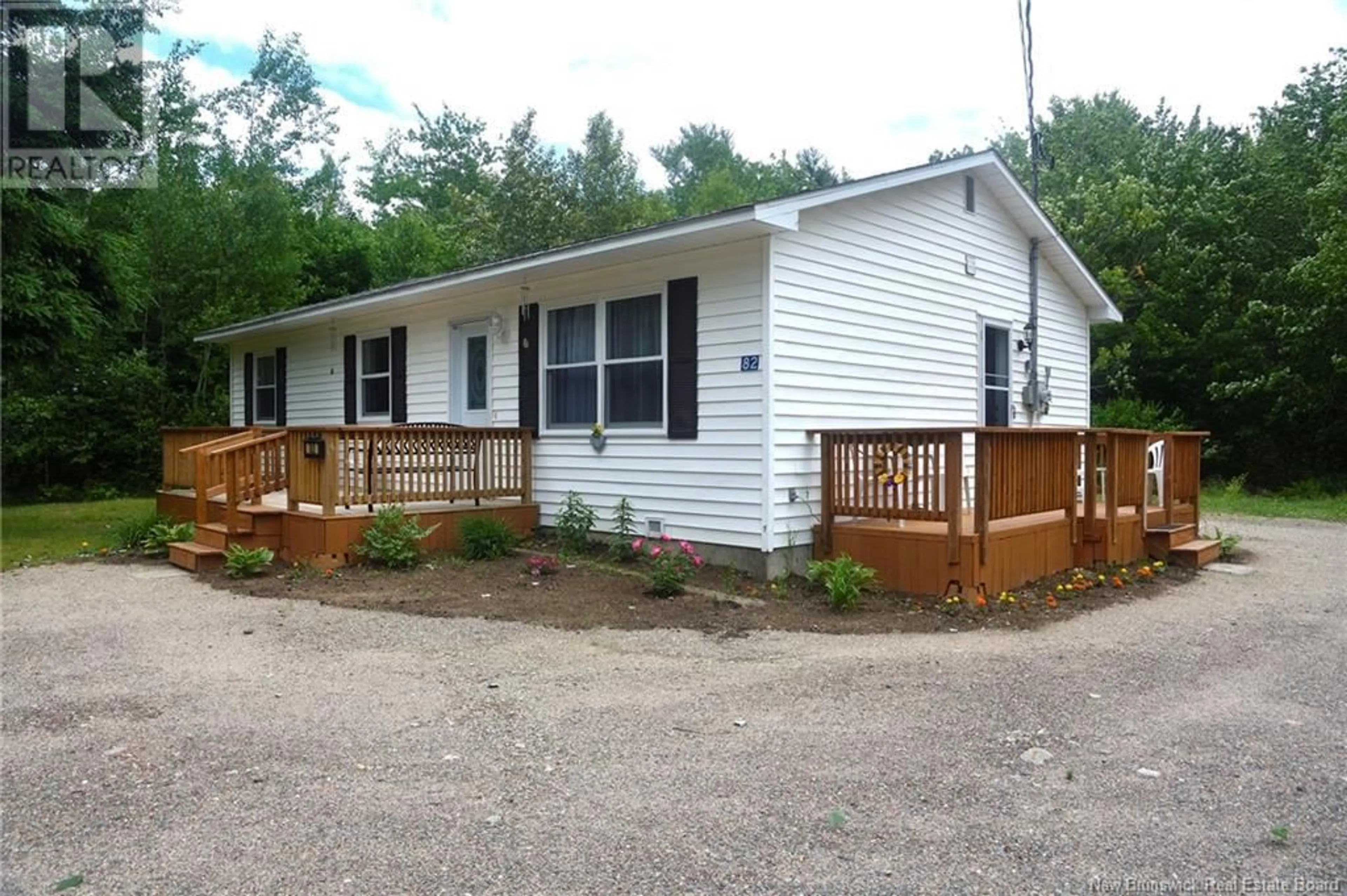 Home with vinyl exterior material, unknown for 82 Old Harvey Road, McAdam New Brunswick E6J1B8