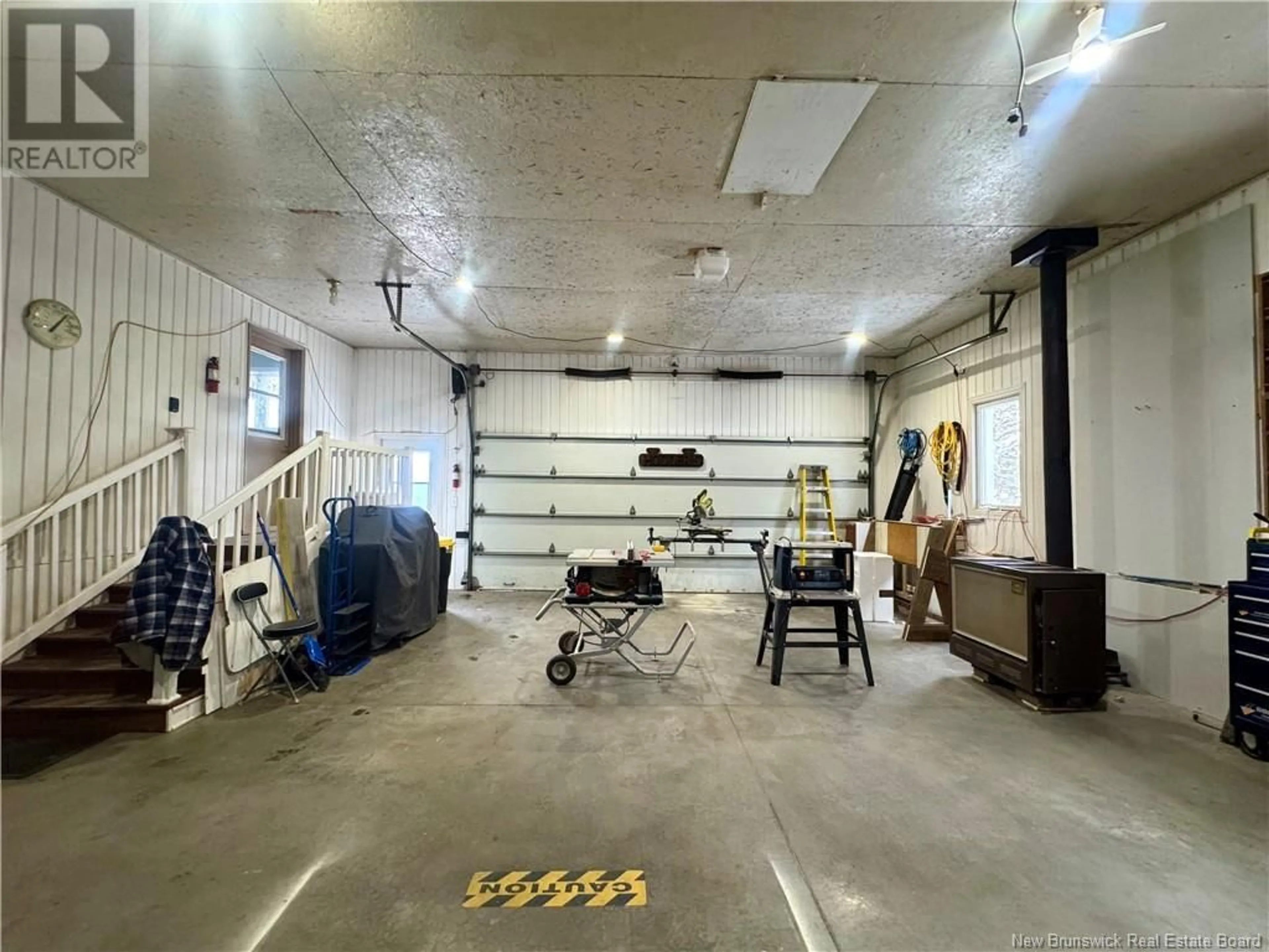 Indoor garage for 175 Hennigar Street, Grand-Sault/Grand Falls New Brunswick E3Y1B3