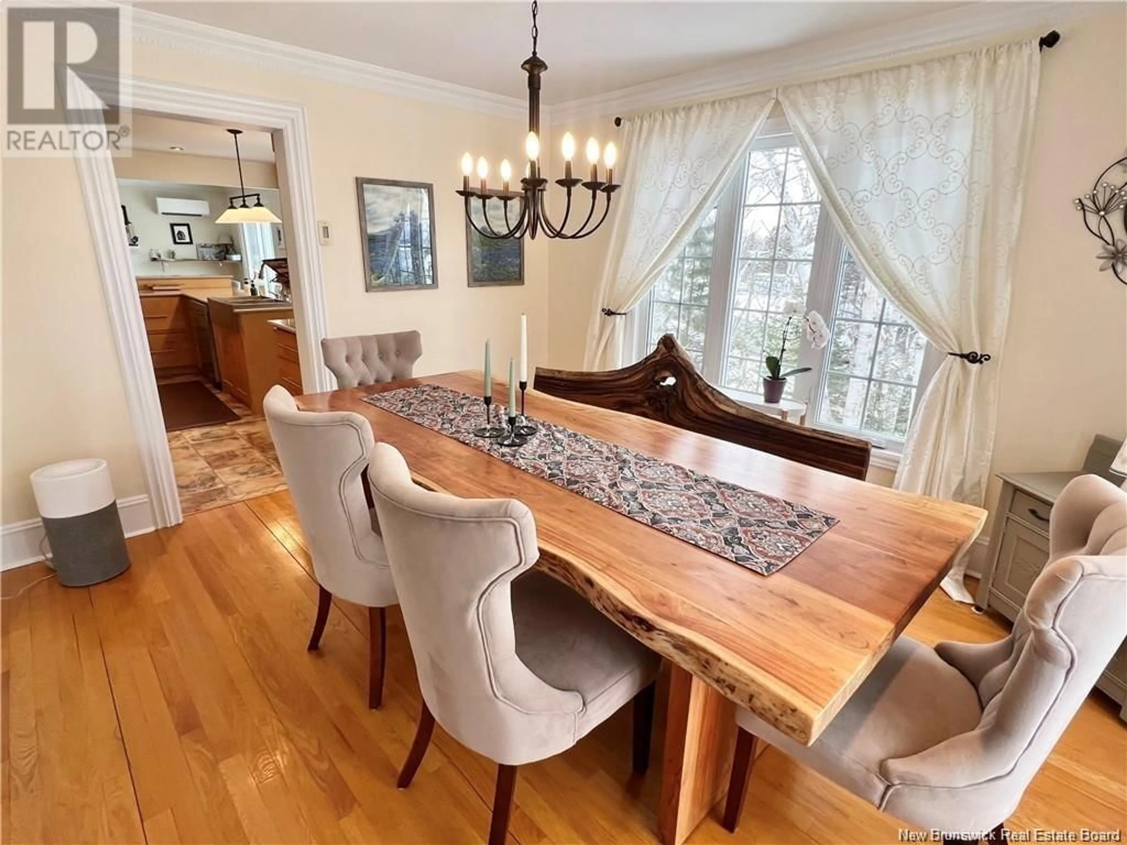 Dining room, wood/laminate floor for 1900 Connemara Place, Bathurst New Brunswick E2A4Y2