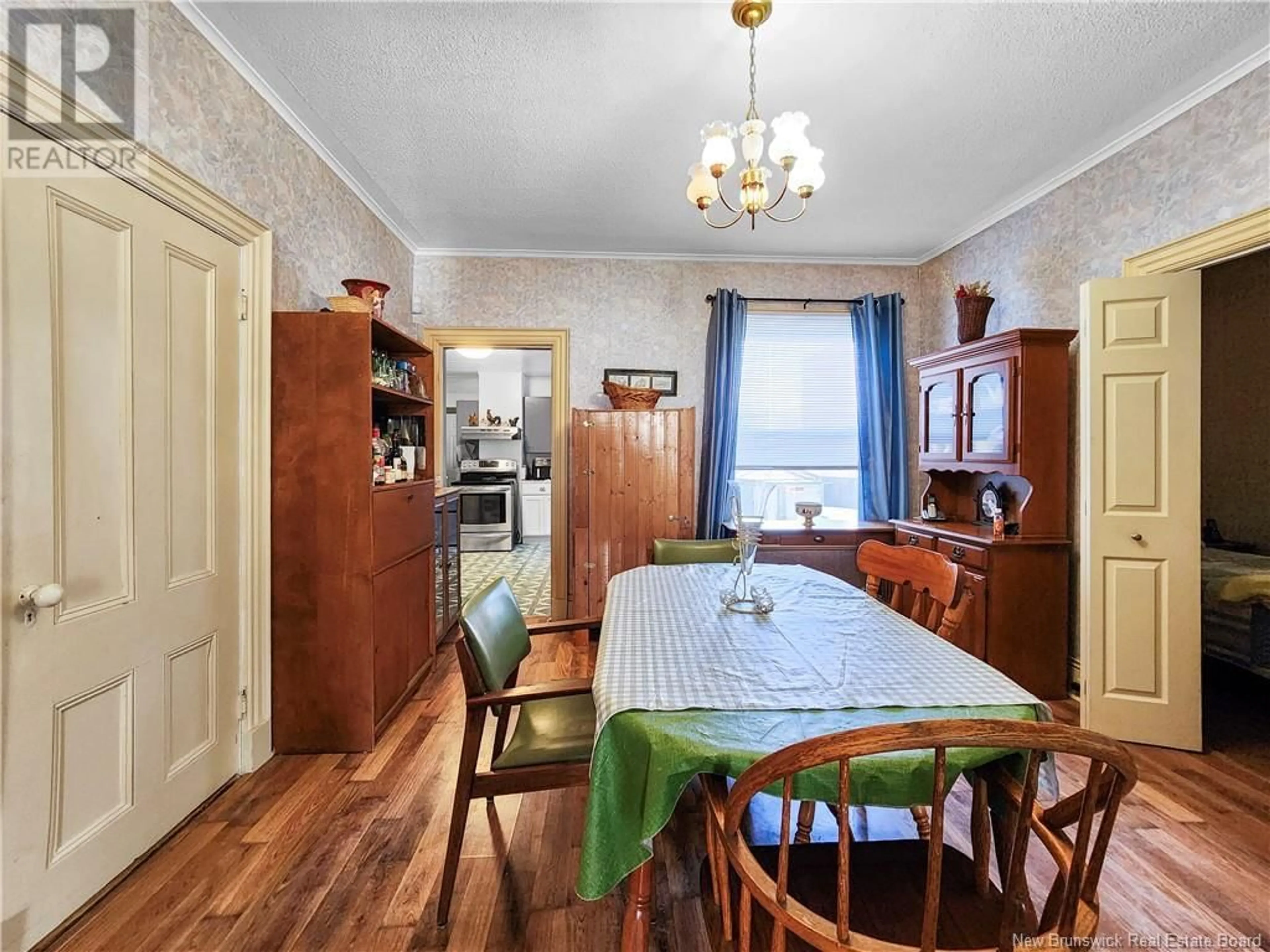 Dining room, wood/laminate floor for 153 Victoria Street, Saint John New Brunswick E2K1L7