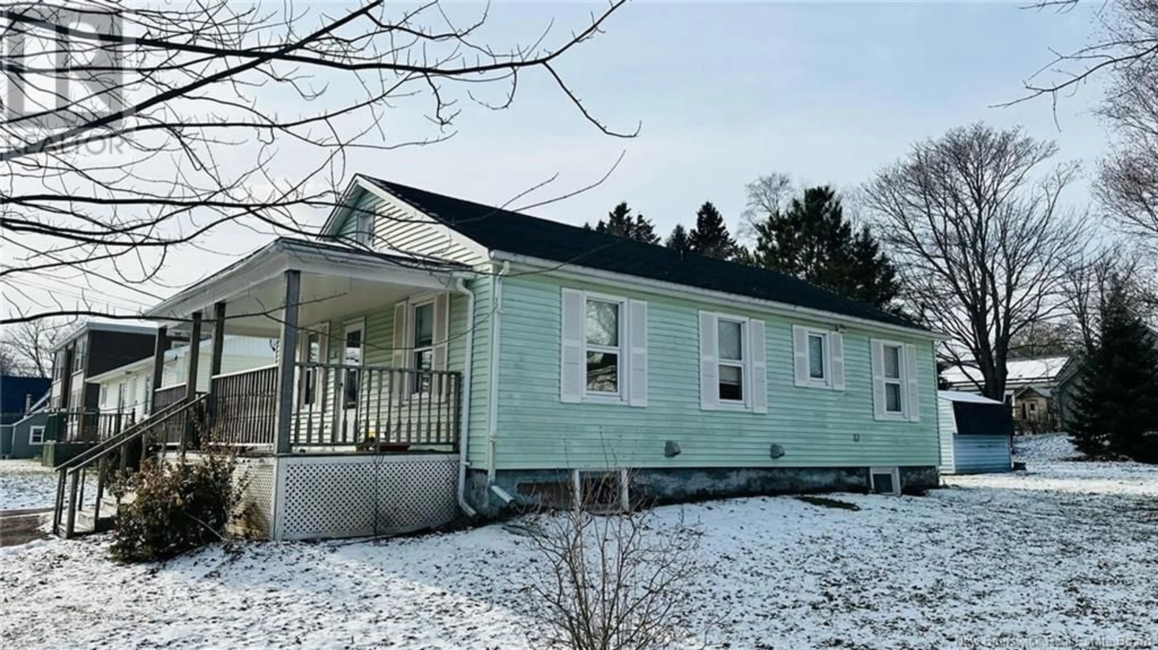 Home with vinyl exterior material, unknown for 42 Squire Street, Sackville New Brunswick E4L4L1