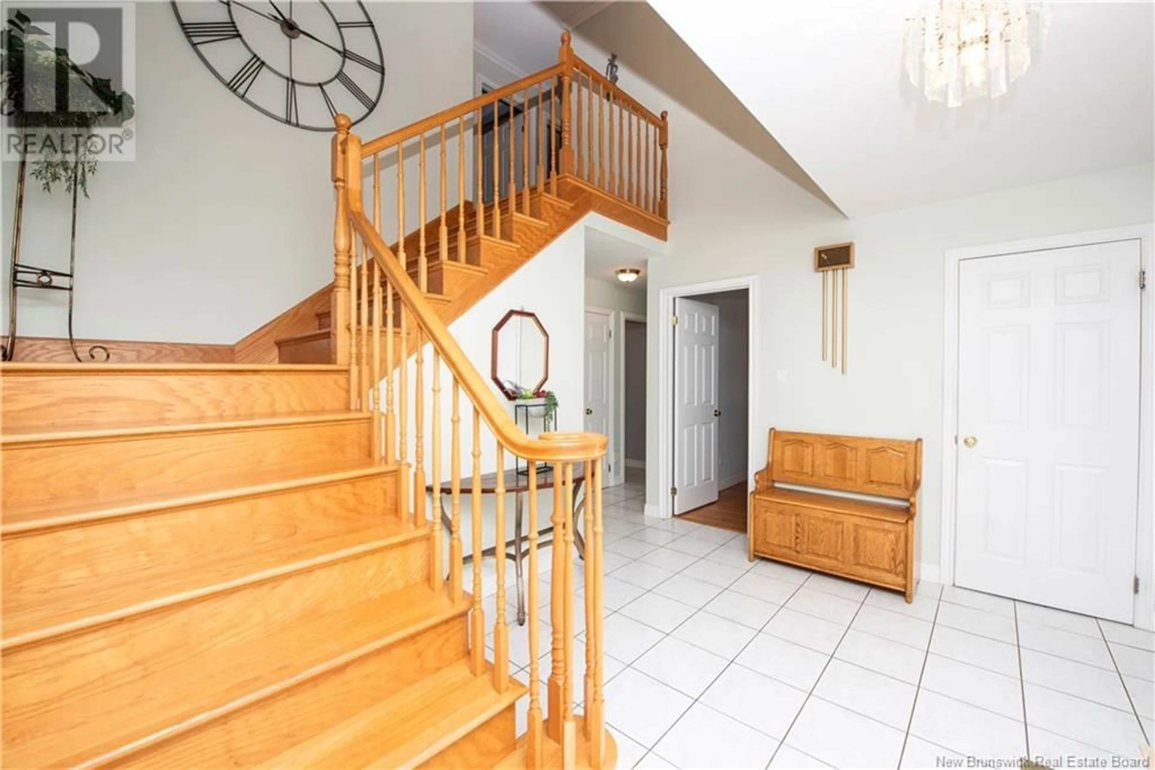 Indoor foyer for 20 Spruce Grove Boulevard, Moncton New Brunswick E1A6Y8