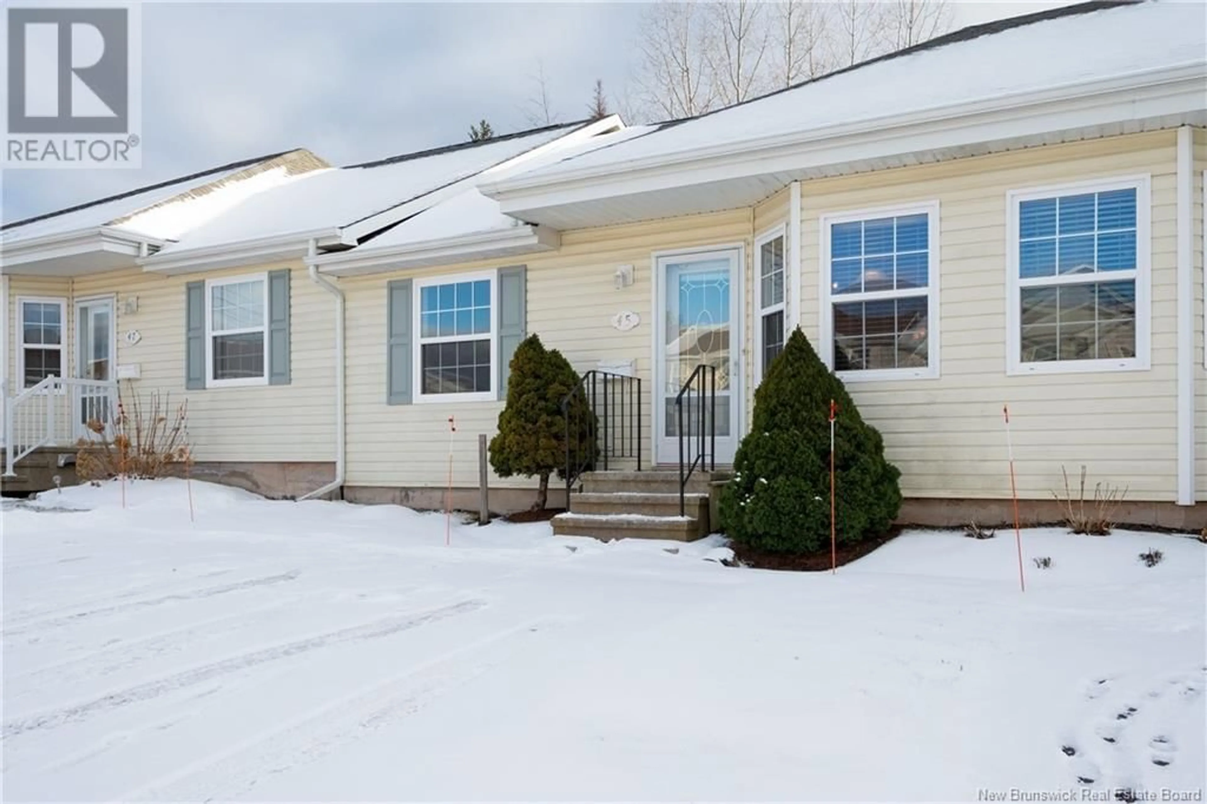 Home with vinyl exterior material, street for 45 firmin, Dieppe New Brunswick E1A7T1