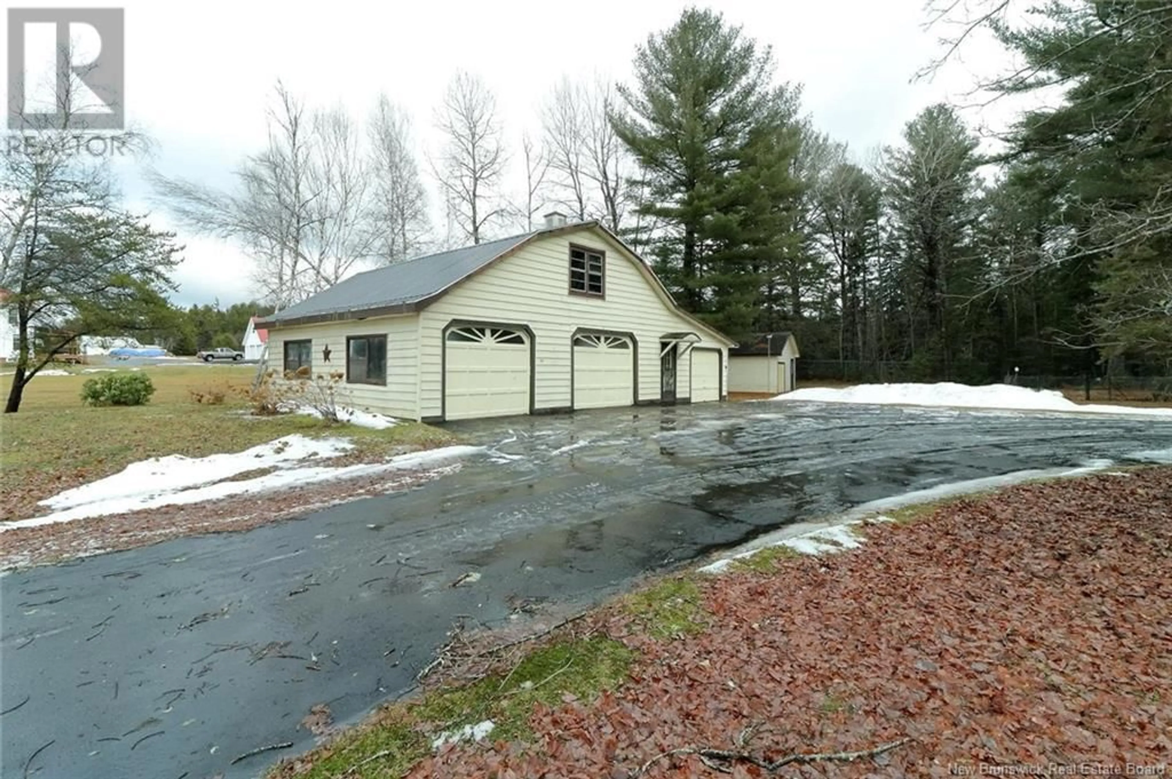 Indoor garage for 38 Red Bank Drive, Chipman New Brunswick E4A2A2