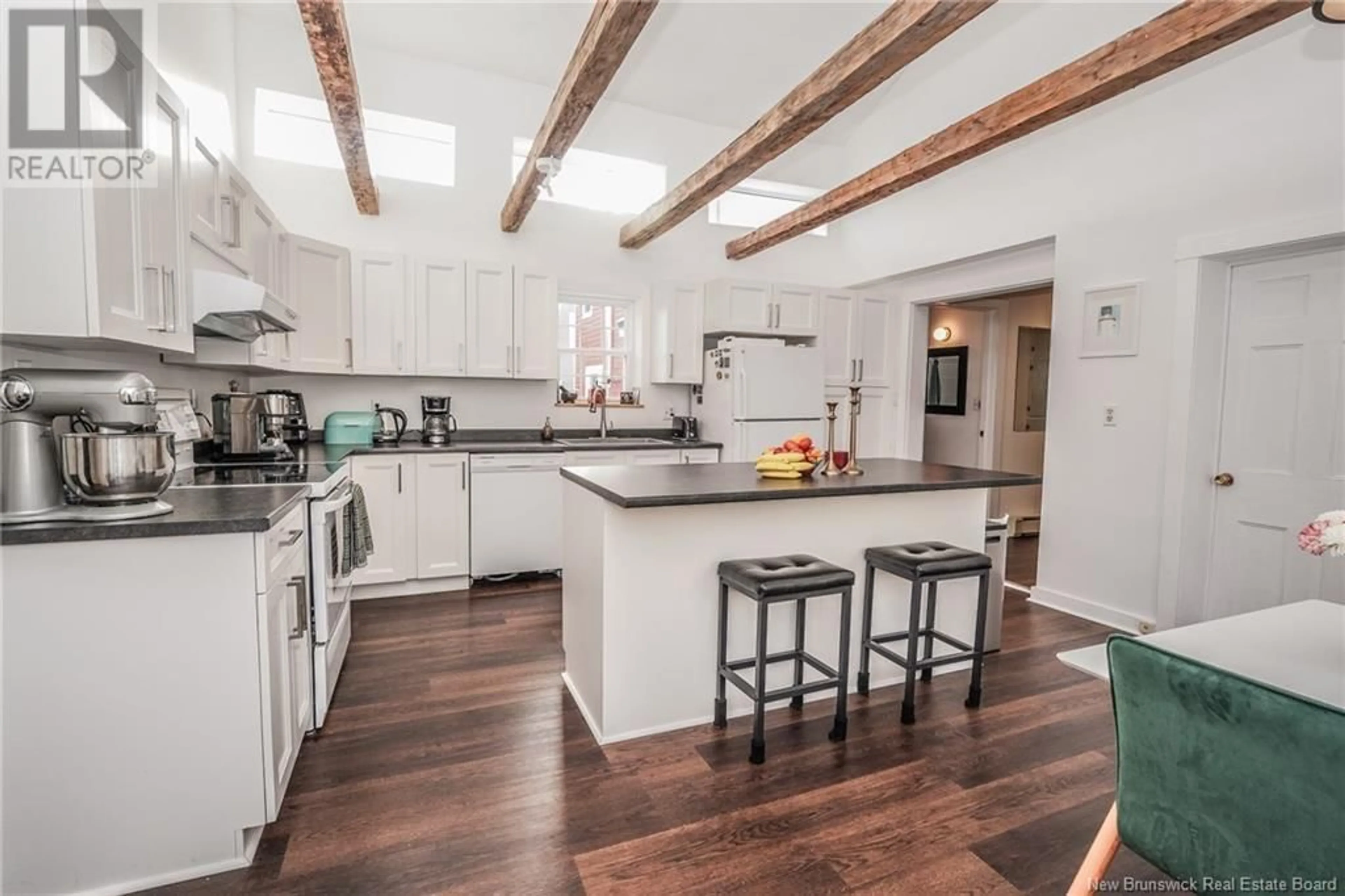 Open concept kitchen, unknown for 44 QUEEN STREET, Saint Andrews New Brunswick E5B1C4