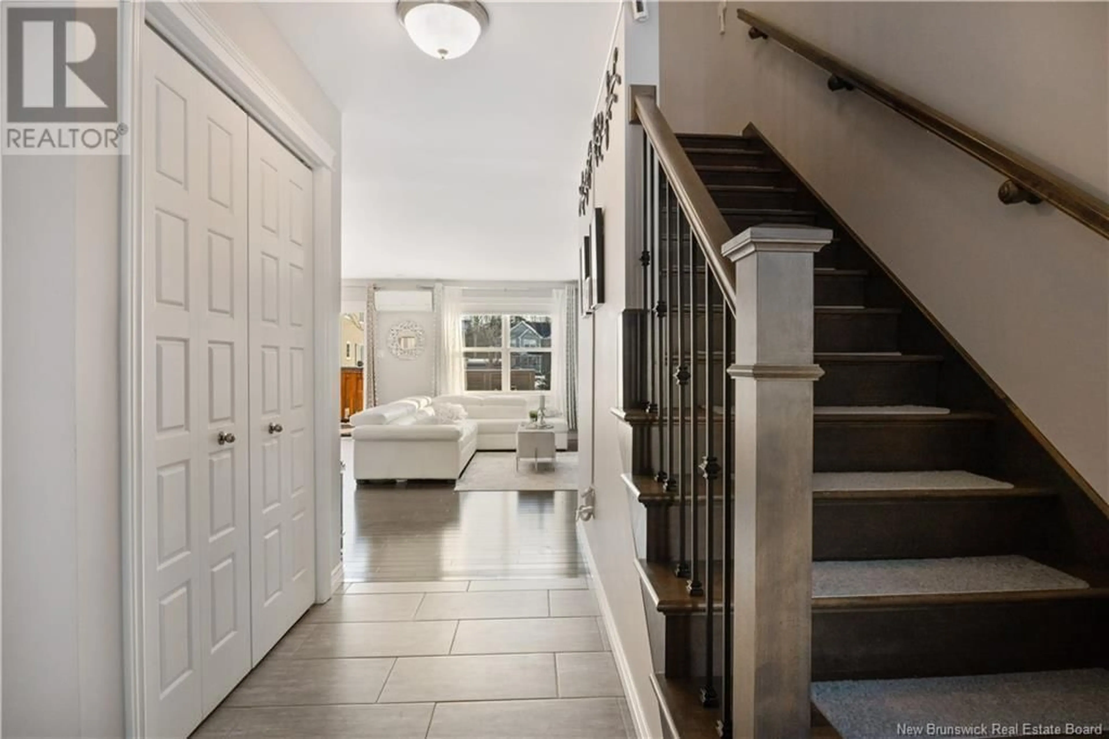 Indoor foyer for 336 Dolbeau Street, Dieppe New Brunswick E1A9R1