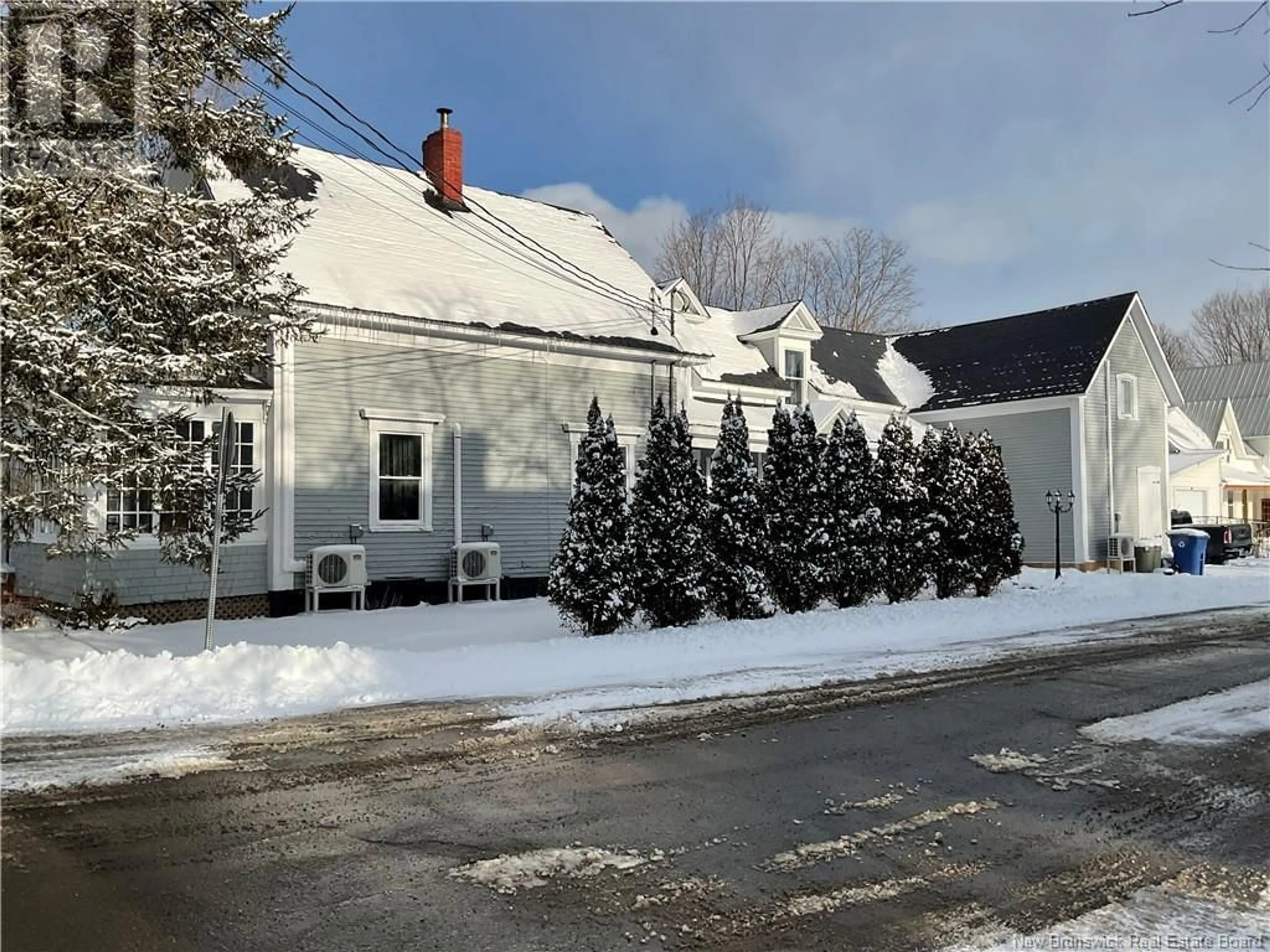 A pic from outside/outdoor area/front of a property/back of a property/a pic from drone, street for 121 Broadway Street, Woodstock New Brunswick E7M6B4