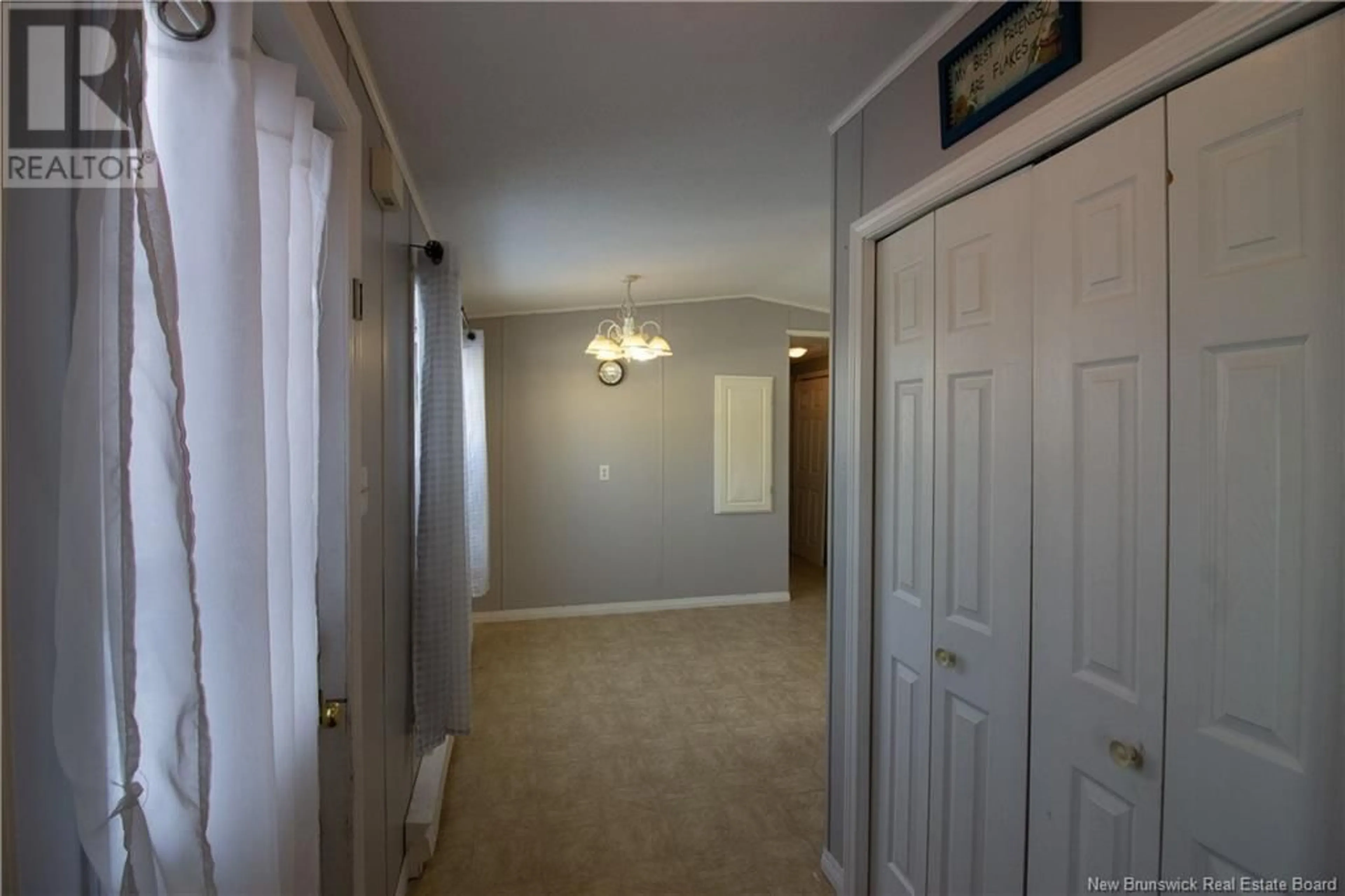 Indoor foyer for 114 Elm Lane, Quispamsis New Brunswick E2G1T4