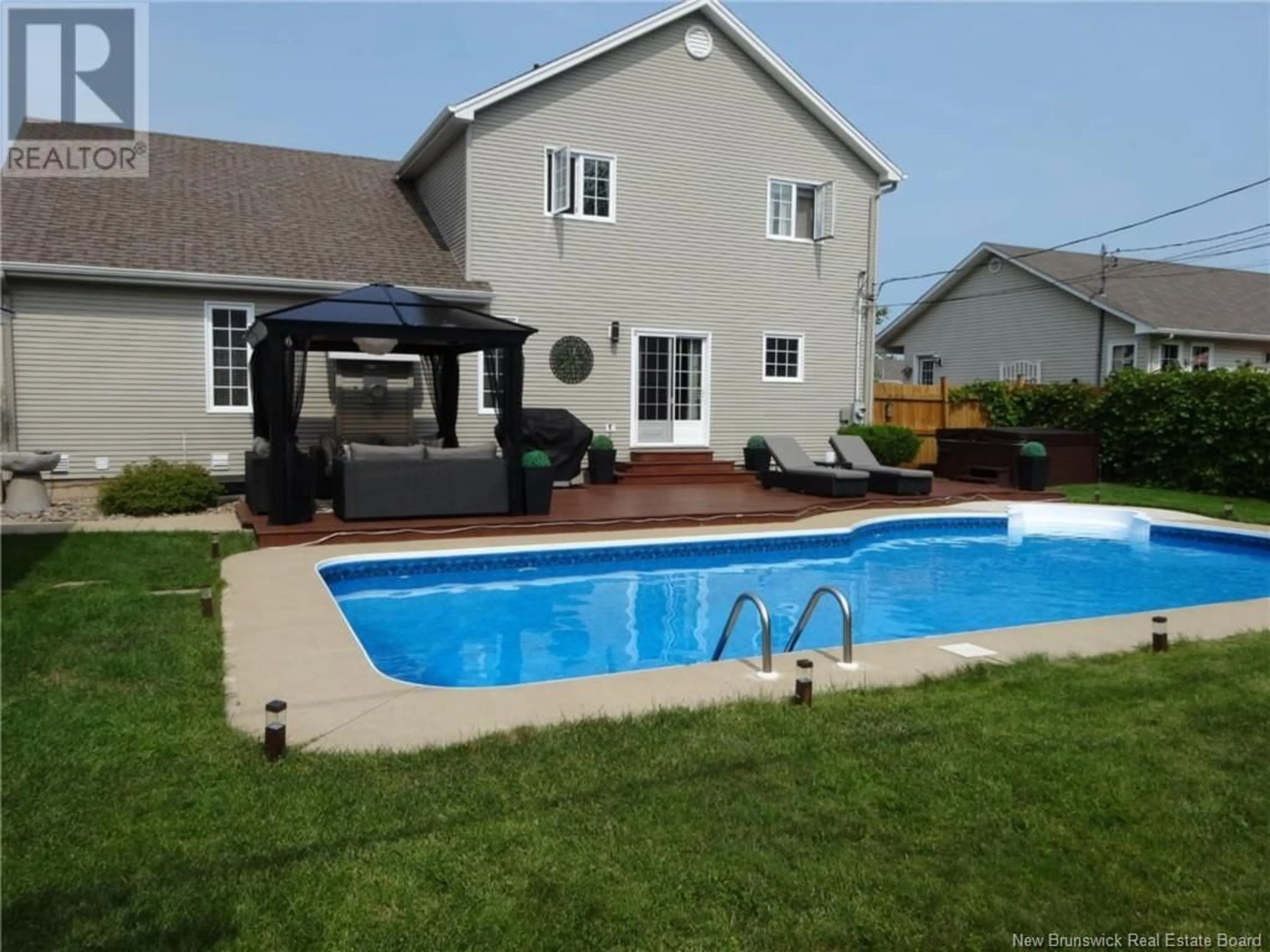 Pool for 238 Woodleigh Street, Moncton New Brunswick E1C0E5