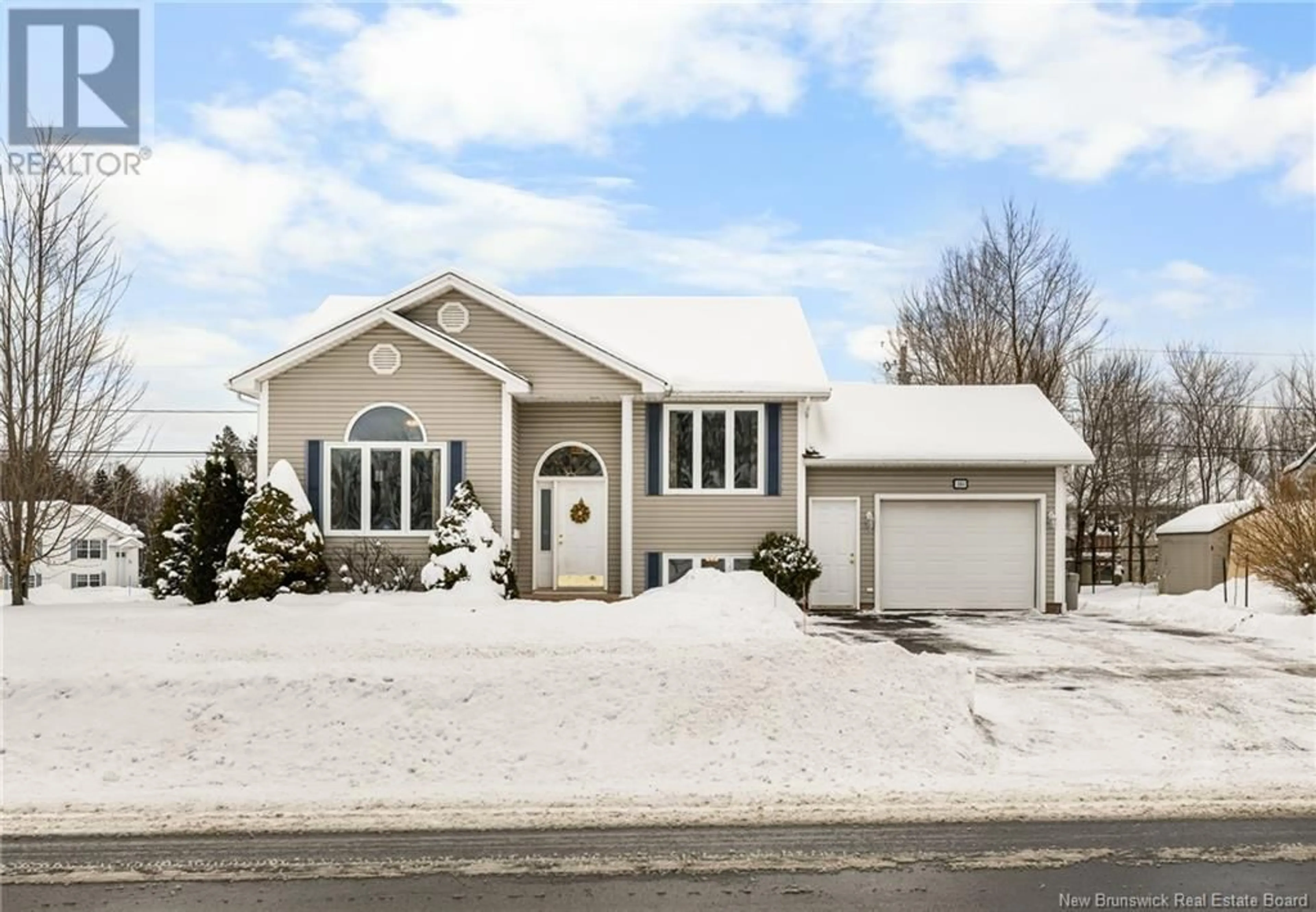 Home with vinyl exterior material, street for 164 Sunshine Drive, Moncton New Brunswick E1G2C8