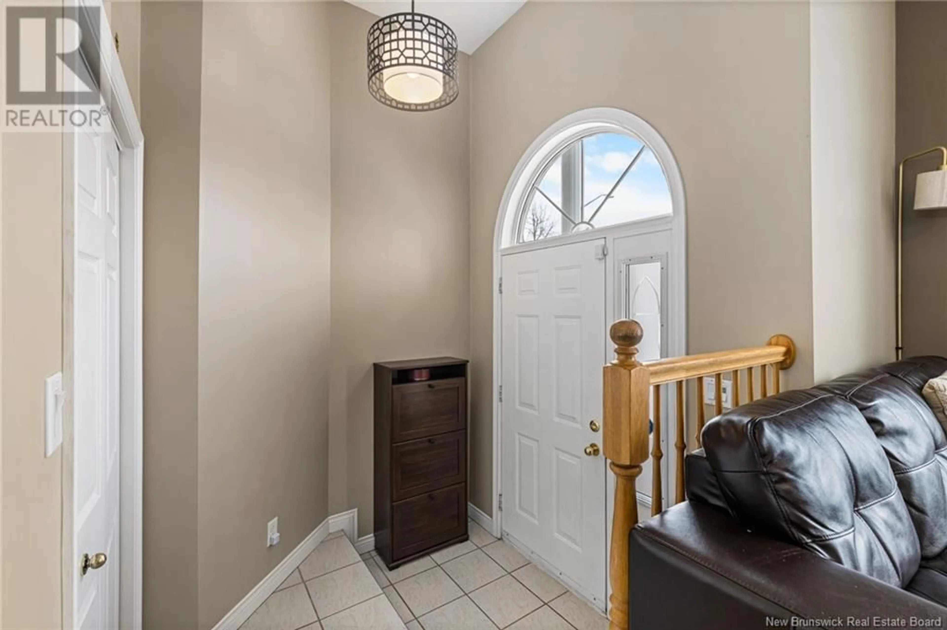 Indoor entryway for 164 Sunshine Drive, Moncton New Brunswick E1G2C8