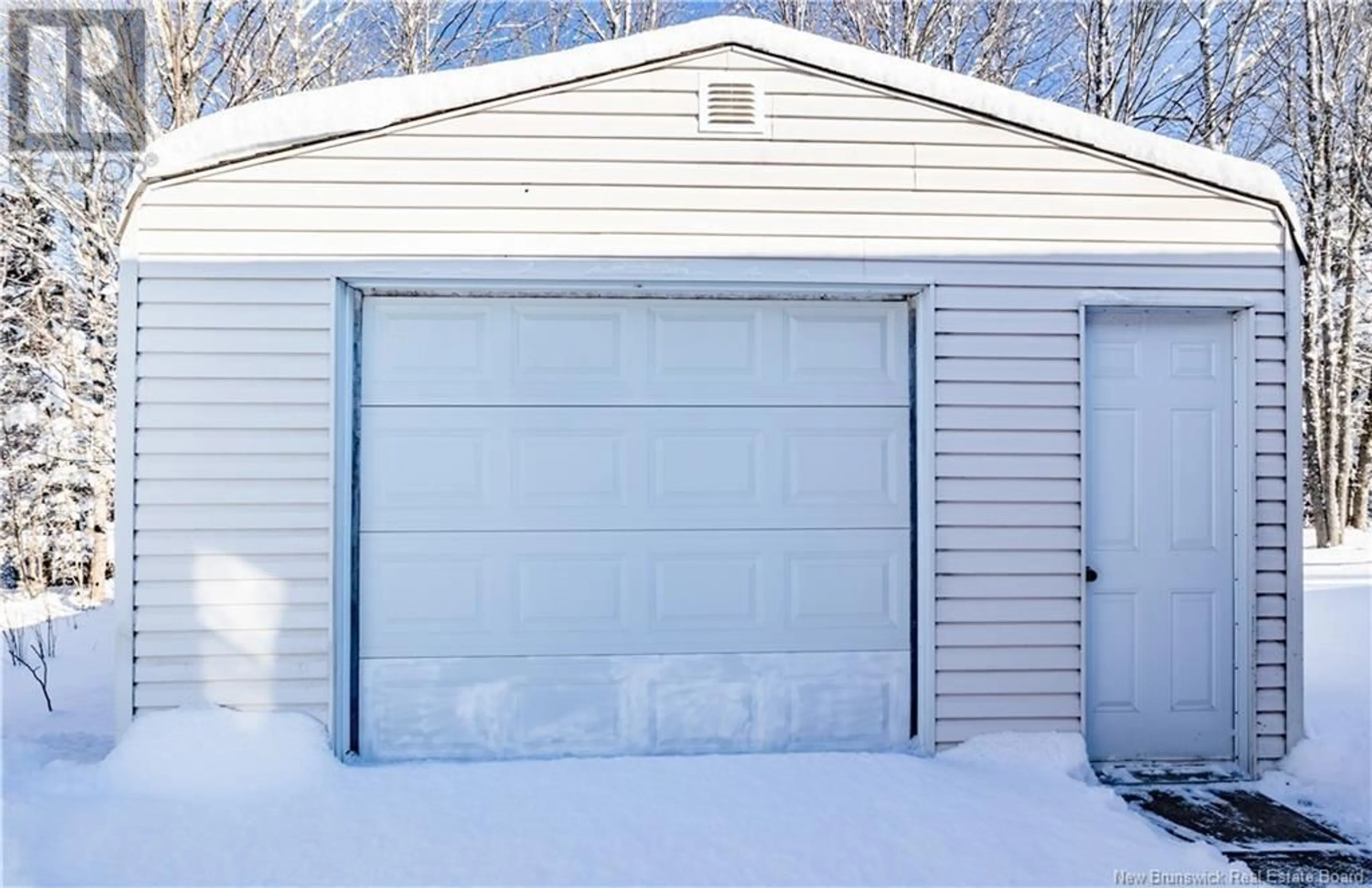 Indoor garage for 166 Nepisiguit, Dieppe New Brunswick E1A7N1