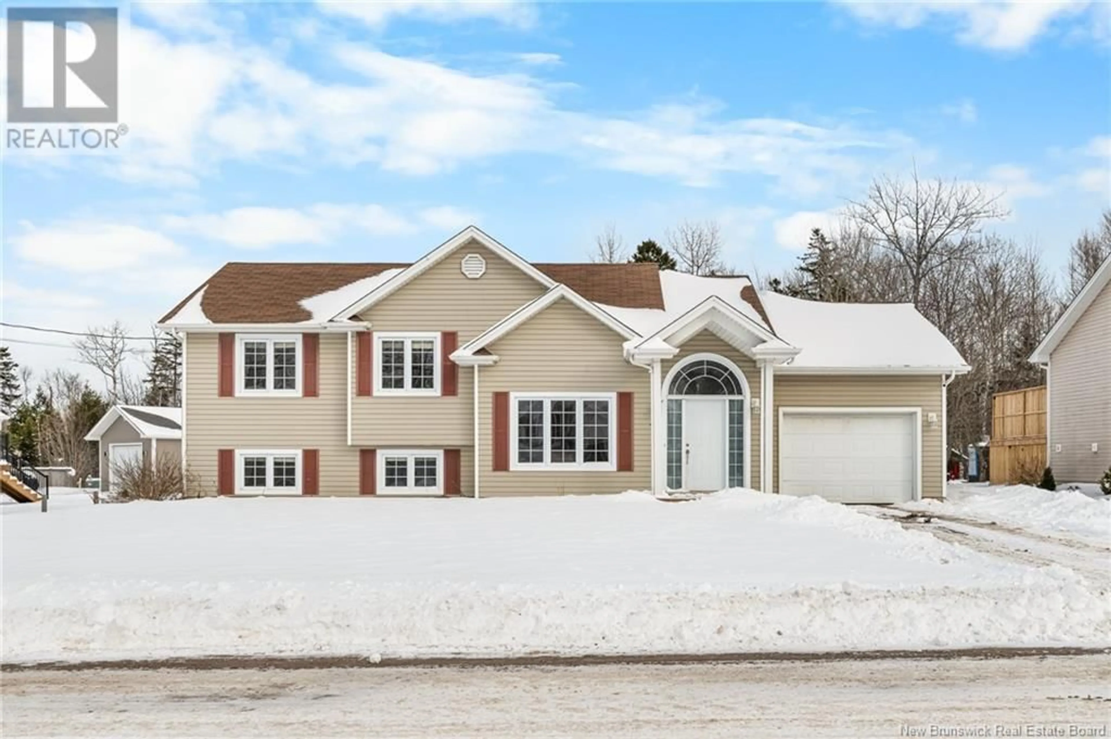 Home with vinyl exterior material, street for 32 Manon Street, Shediac New Brunswick E4P0A9