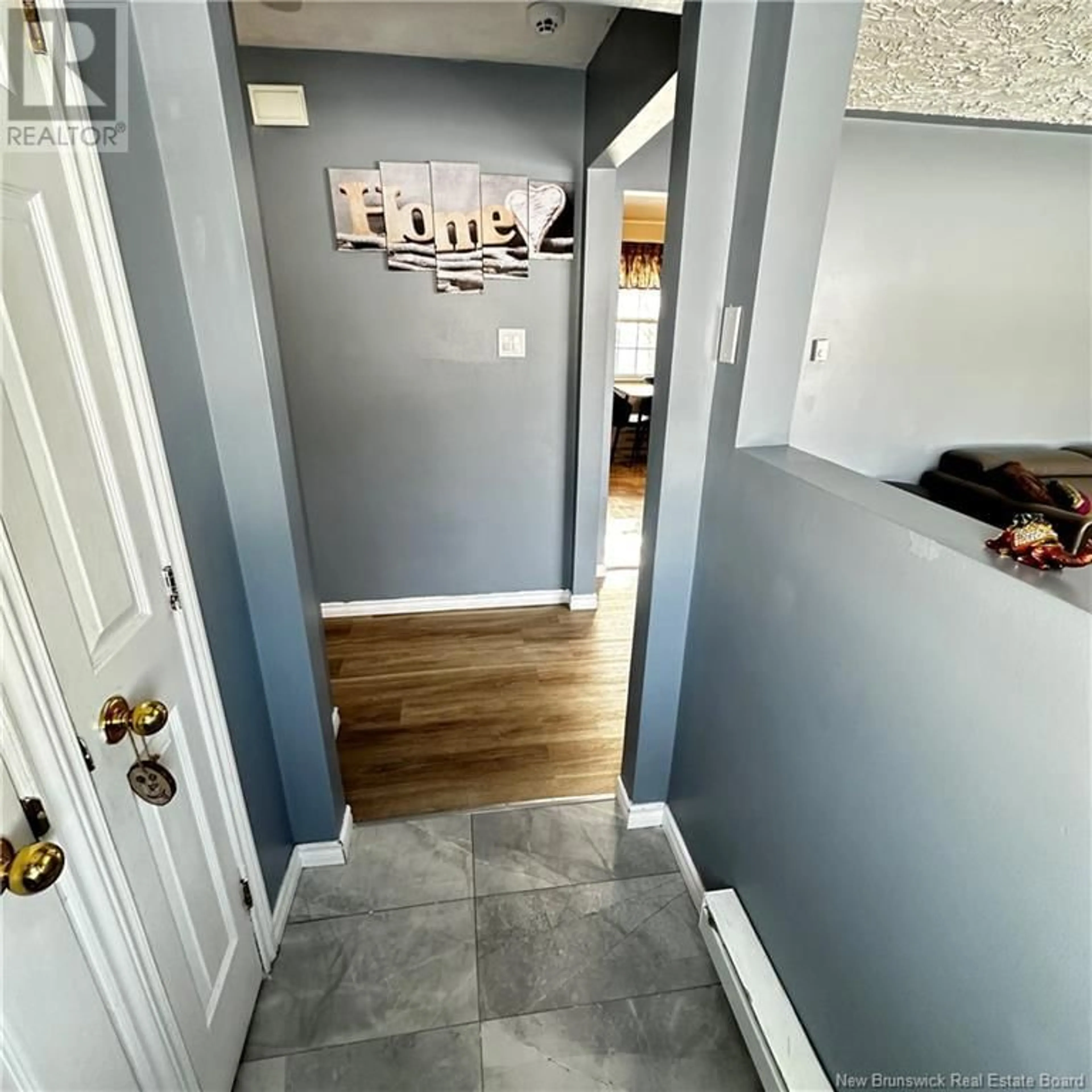 Indoor entryway for 14 Columbus Avenue, Moncton New Brunswick E1A5N7