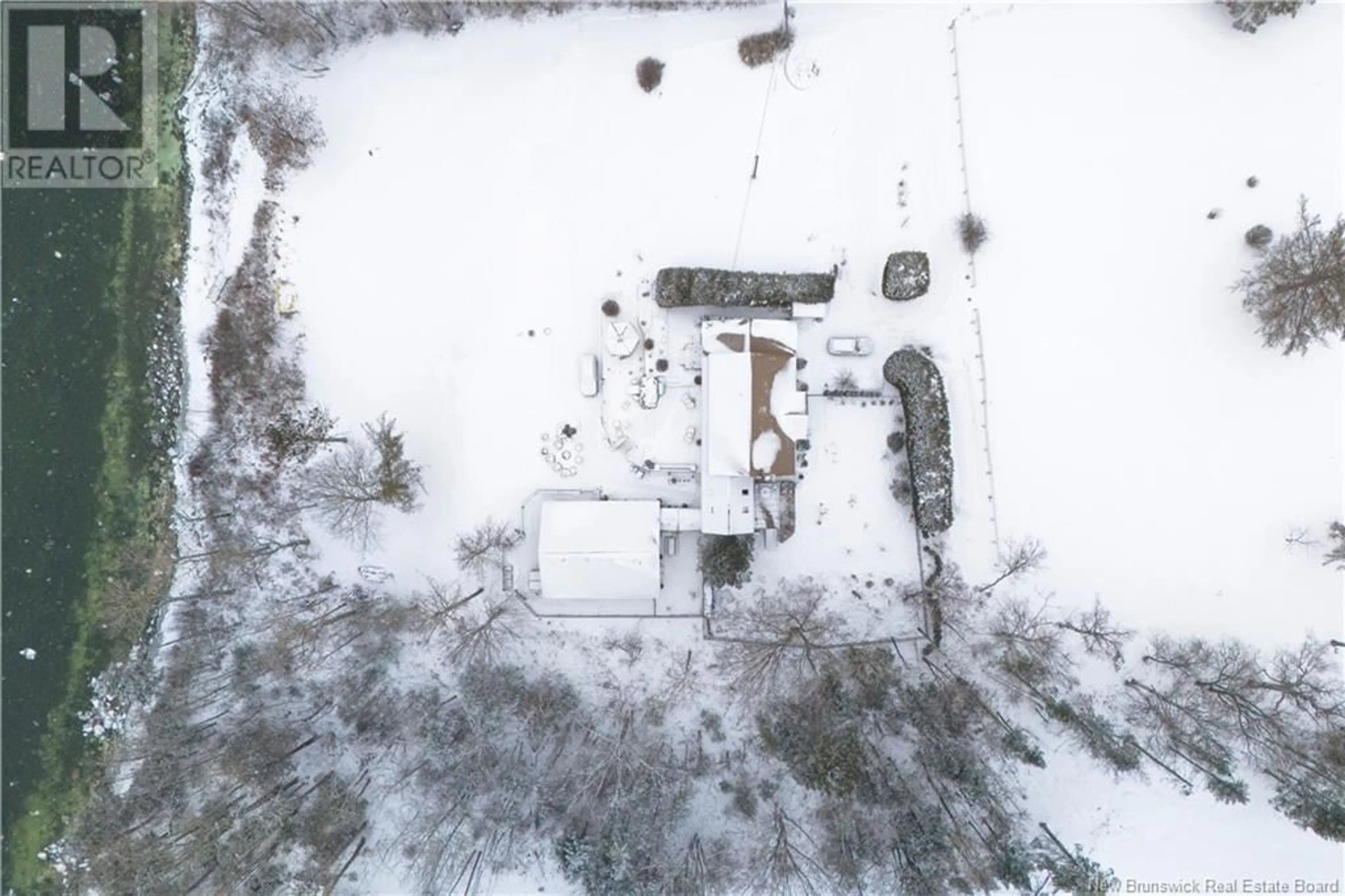 A pic from outside/outdoor area/front of a property/back of a property/a pic from drone, building for 14 Murray Lane, Oak Bay New Brunswick E3L4H9