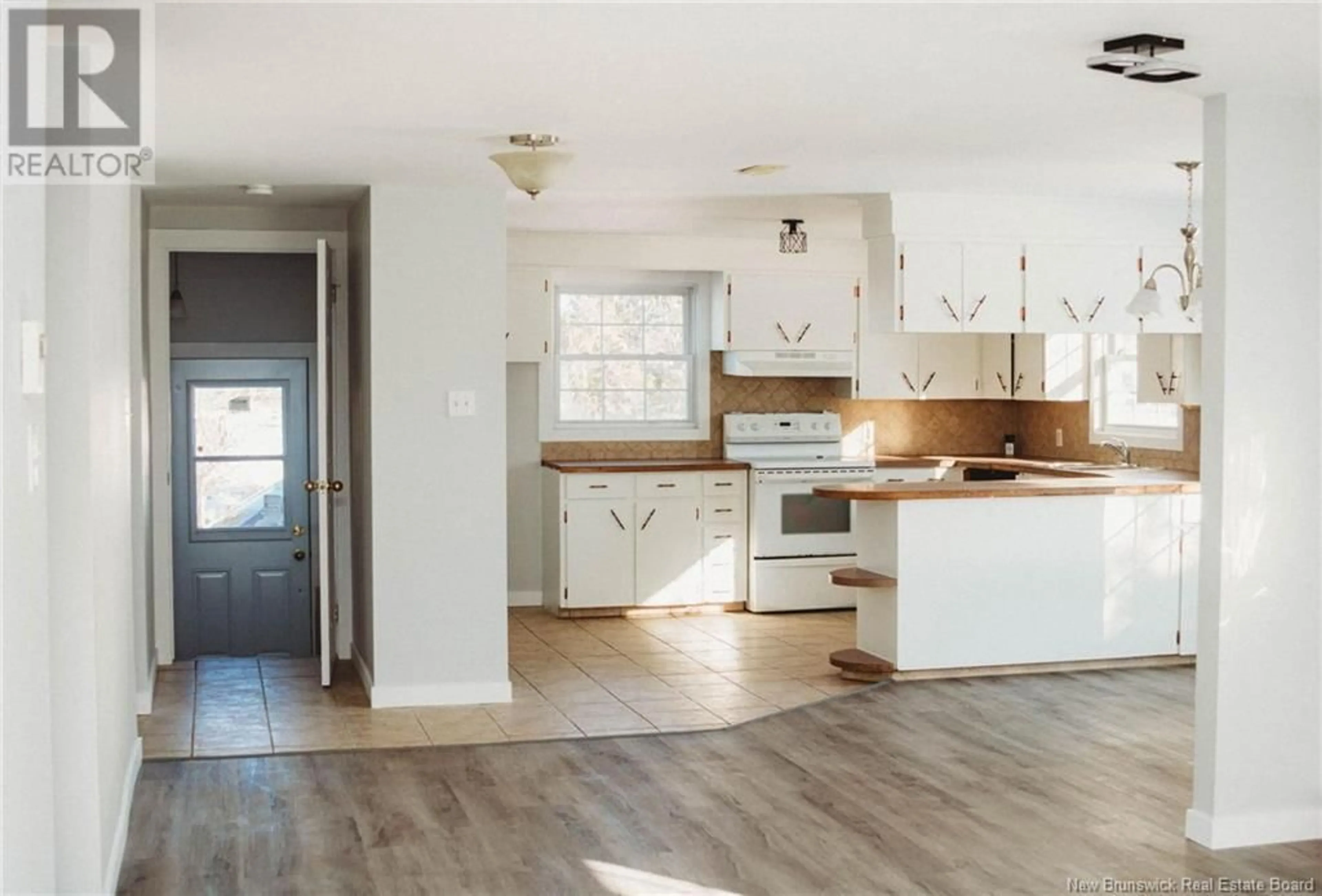 Open concept kitchen, unknown for 11814 126 Route, Collette New Brunswick E4Y2T3