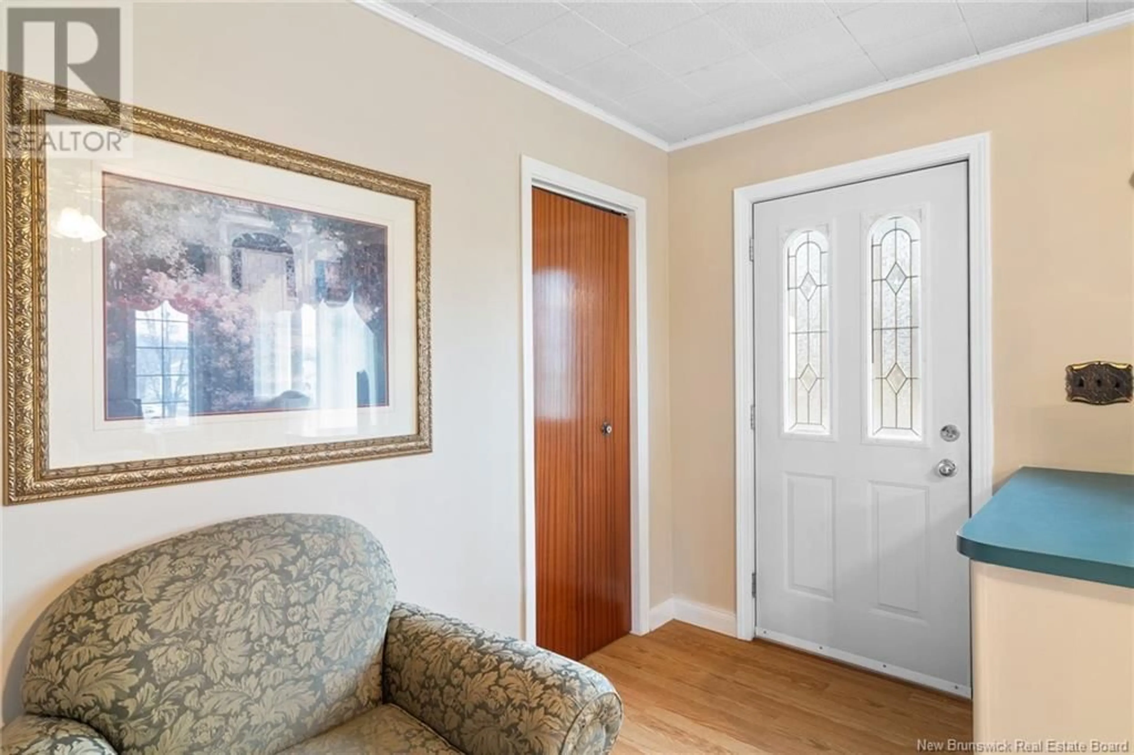 Indoor entryway for 25 Birch Street, Minto New Brunswick E4B3L7