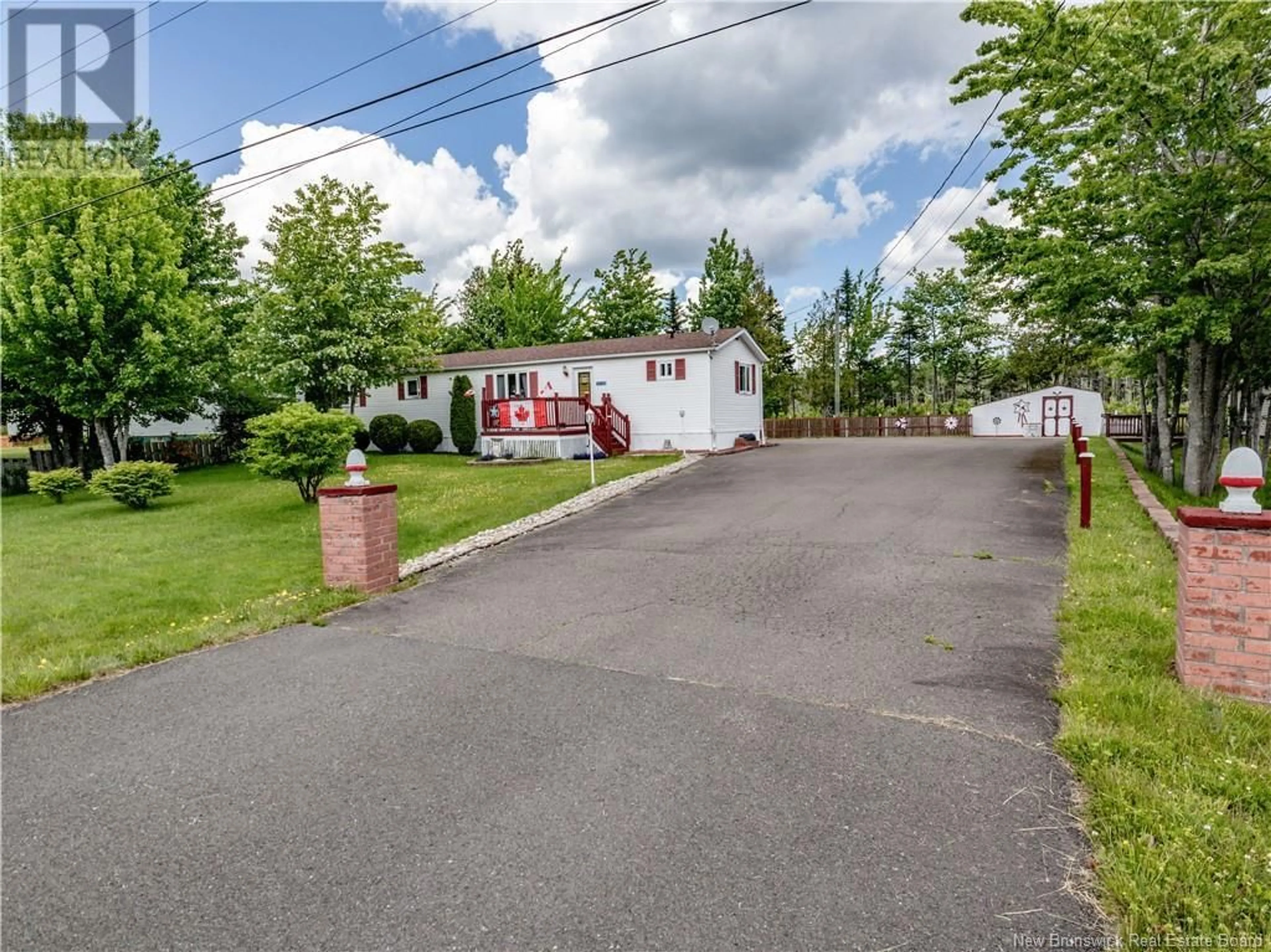 A pic from outside/outdoor area/front of a property/back of a property/a pic from drone, street for 10735 PRINCIPALE, Saint-Louis-De-Kent New Brunswick E4X1G4