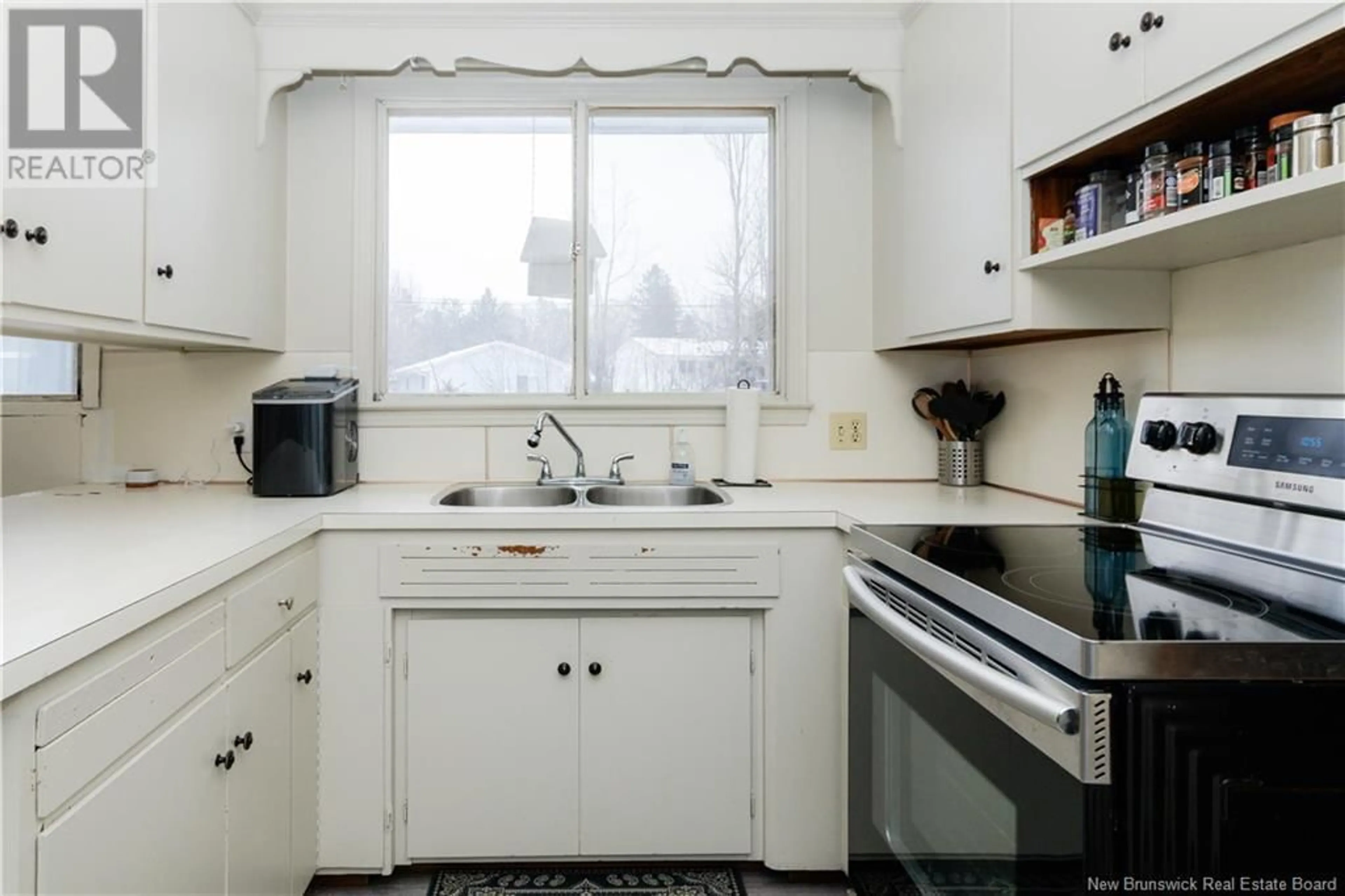 Standard kitchen, ceramic/tile floor for 242 Stanley Street, Fredericton New Brunswick E3B3A3