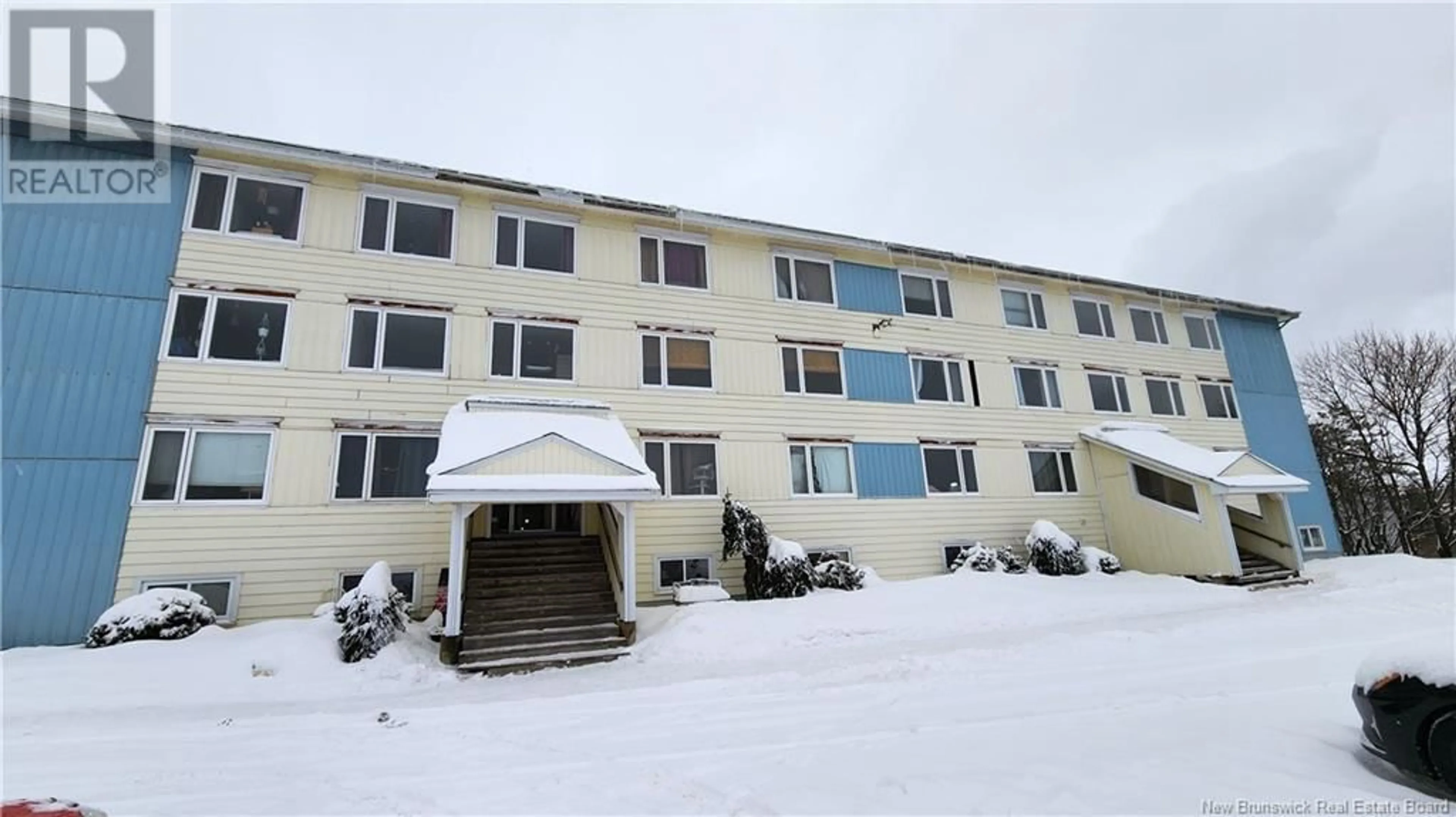 Indoor foyer for 500 Douglas Avenue Unit# B7, Saint John New Brunswick E2K1E7