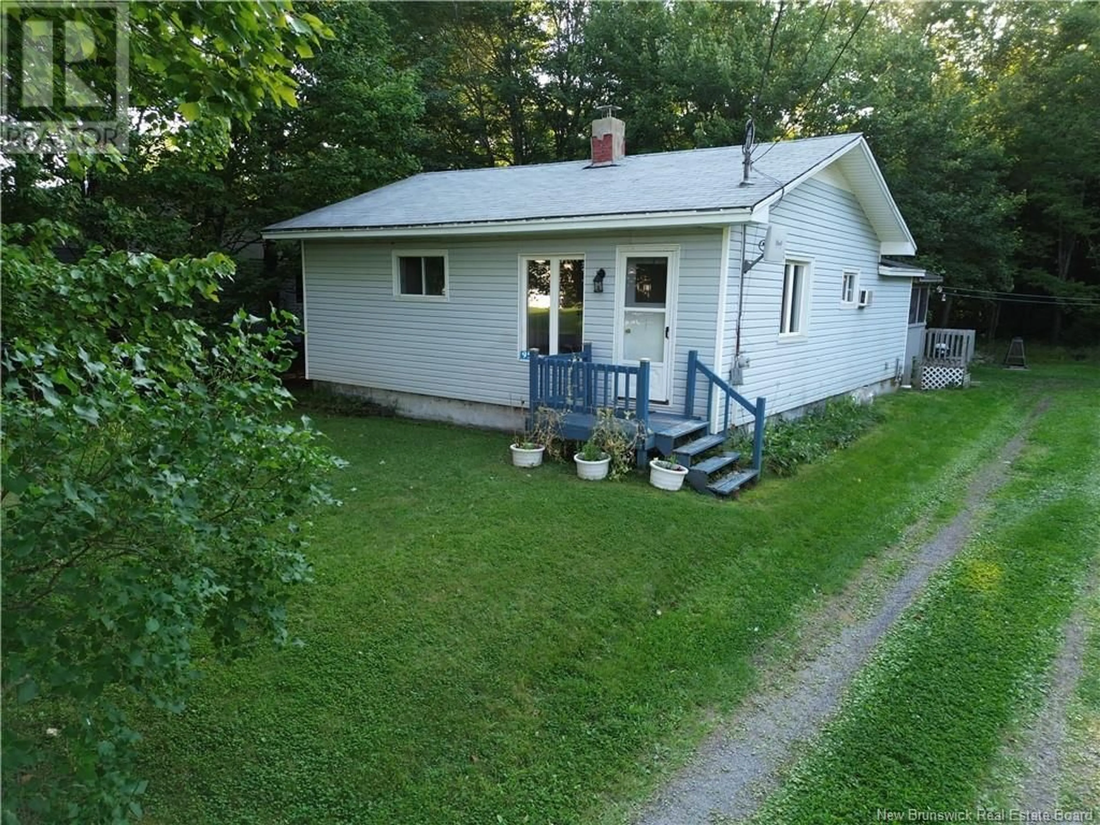 A pic from outside/outdoor area/front of a property/back of a property/a pic from drone, unknown for 95 Diamond Drive, Minto New Brunswick E3B2Y6