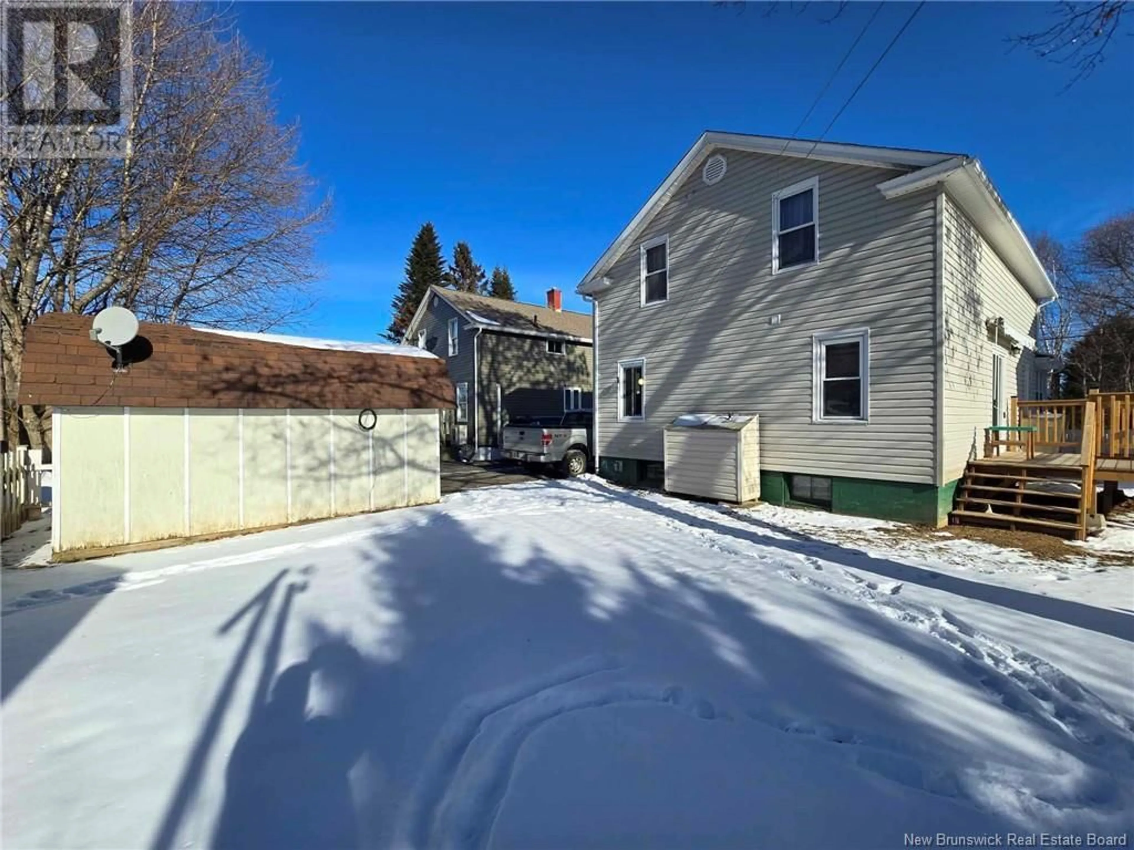 A pic from outside/outdoor area/front of a property/back of a property/a pic from drone, street for 880 O'Neil Avenue, Bathurst New Brunswick E2A2L3