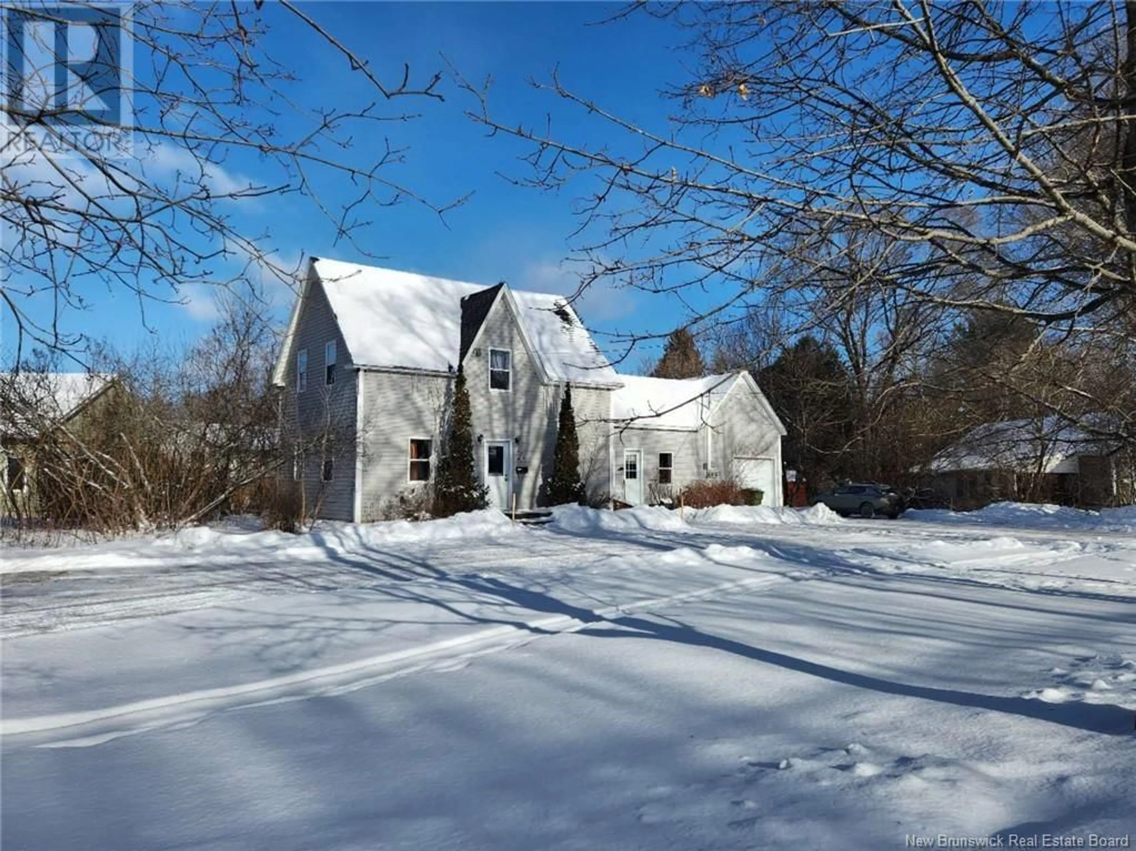 A pic from outside/outdoor area/front of a property/back of a property/a pic from drone, street for 279 Sunset Drive, Fredericton New Brunswick E3A1B1