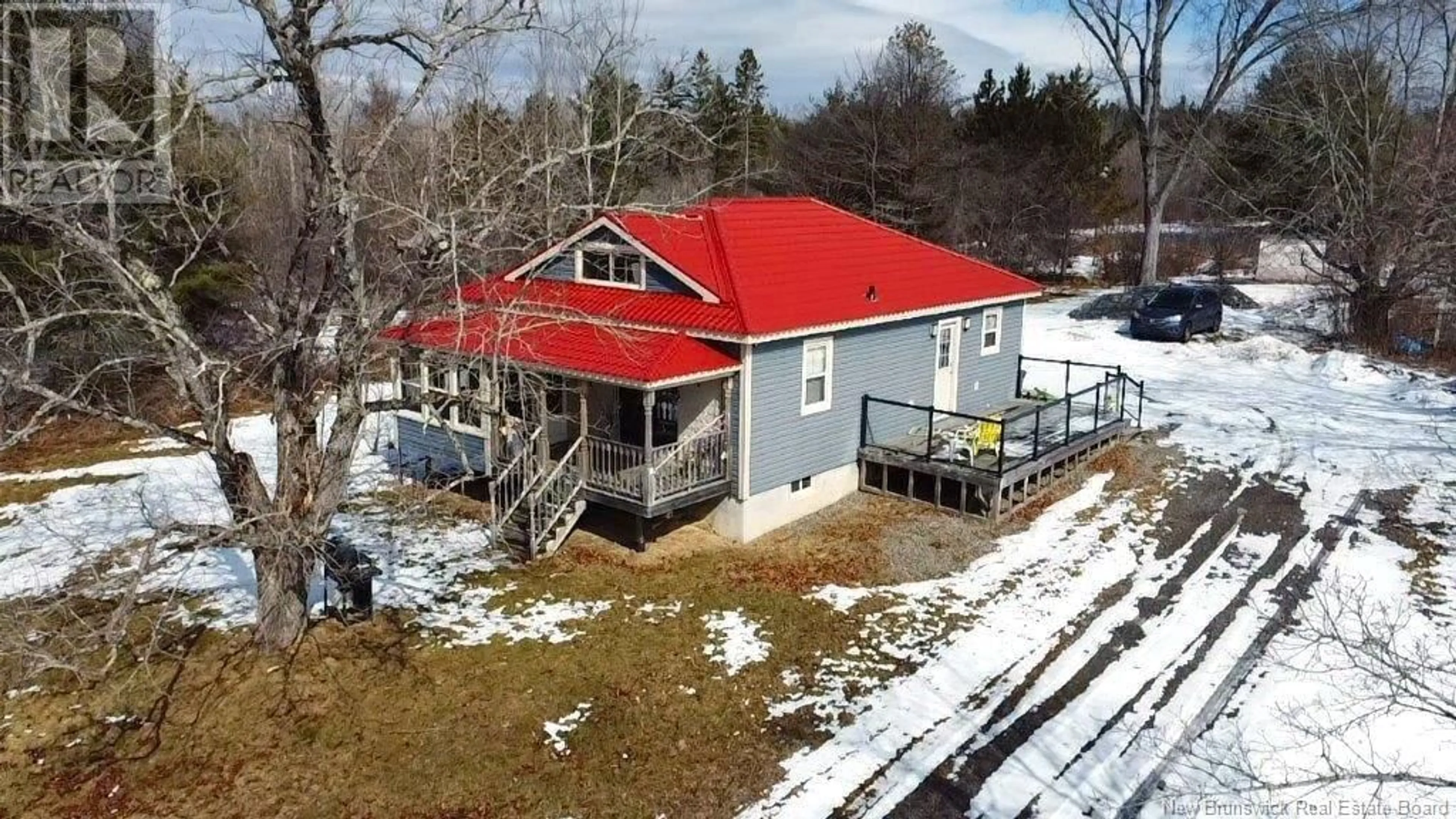 A pic from outside/outdoor area/front of a property/back of a property/a pic from drone, building for 204 LEDGE ROAD, Dufferin New Brunswick E3L3P2