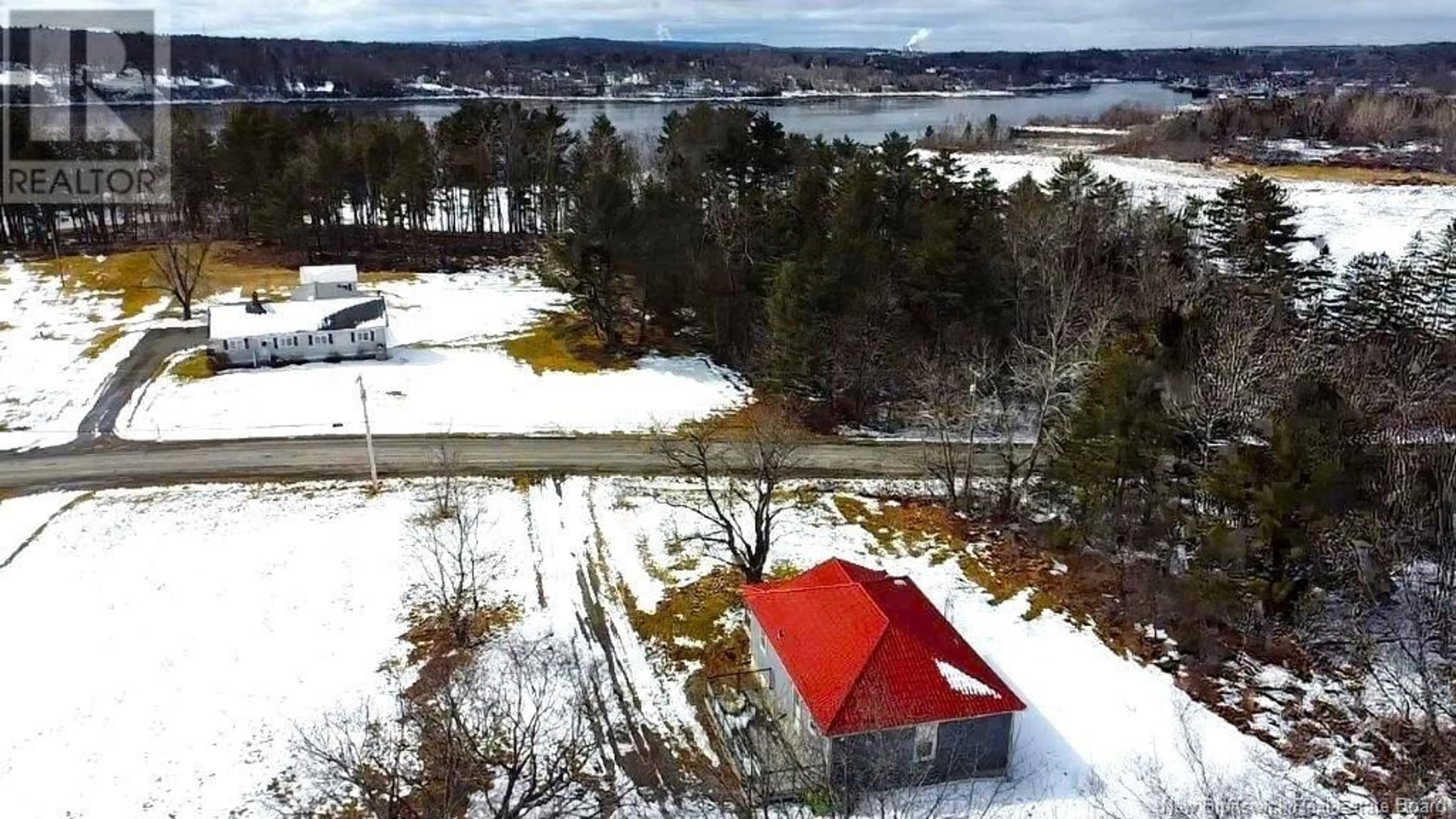 A pic from outside/outdoor area/front of a property/back of a property/a pic from drone, building for 204 LEDGE ROAD, Dufferin New Brunswick E3L3P2