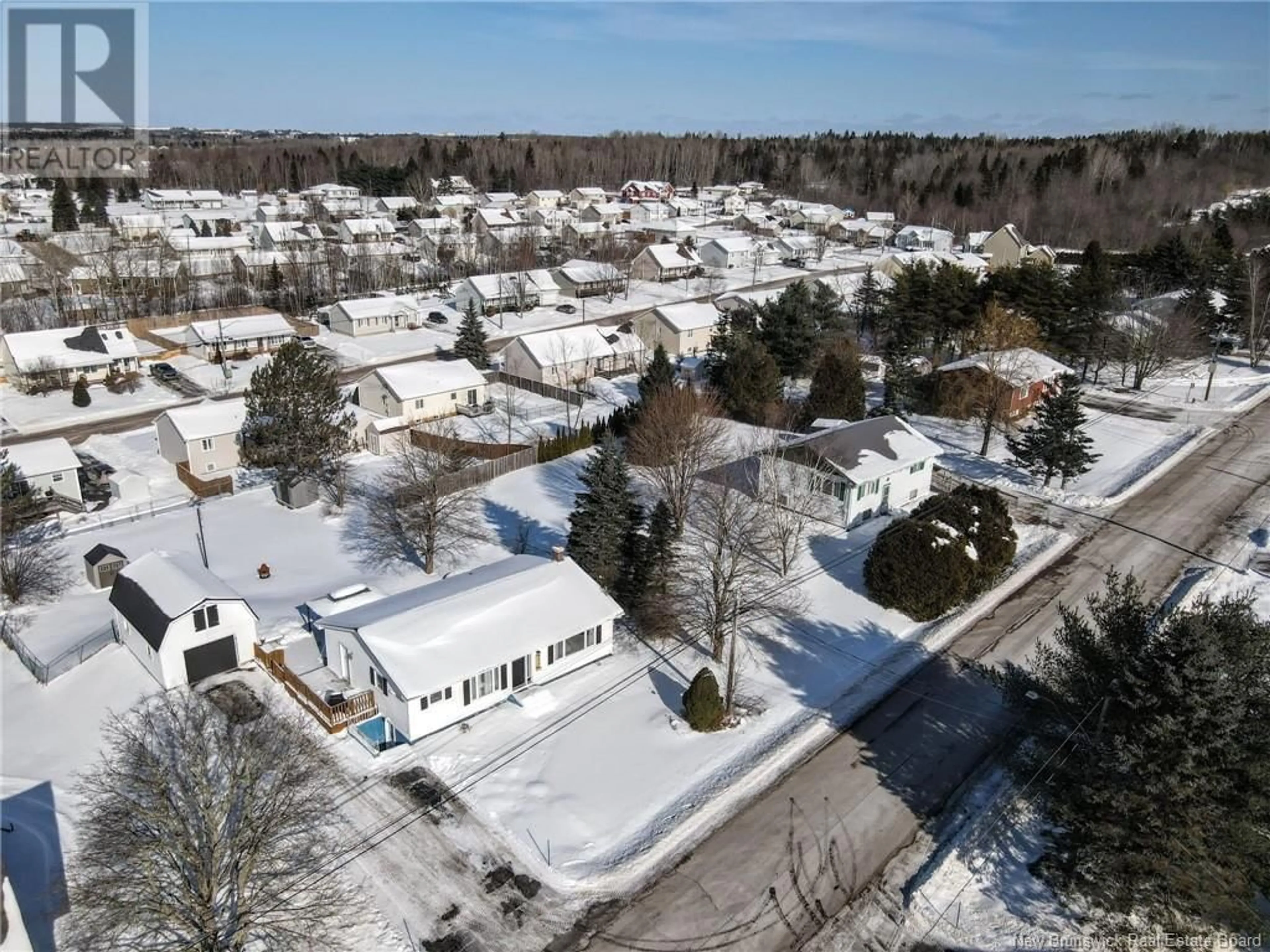 A pic from outside/outdoor area/front of a property/back of a property/a pic from drone, street for 369 Marguerite, Dieppe New Brunswick E1A7N7