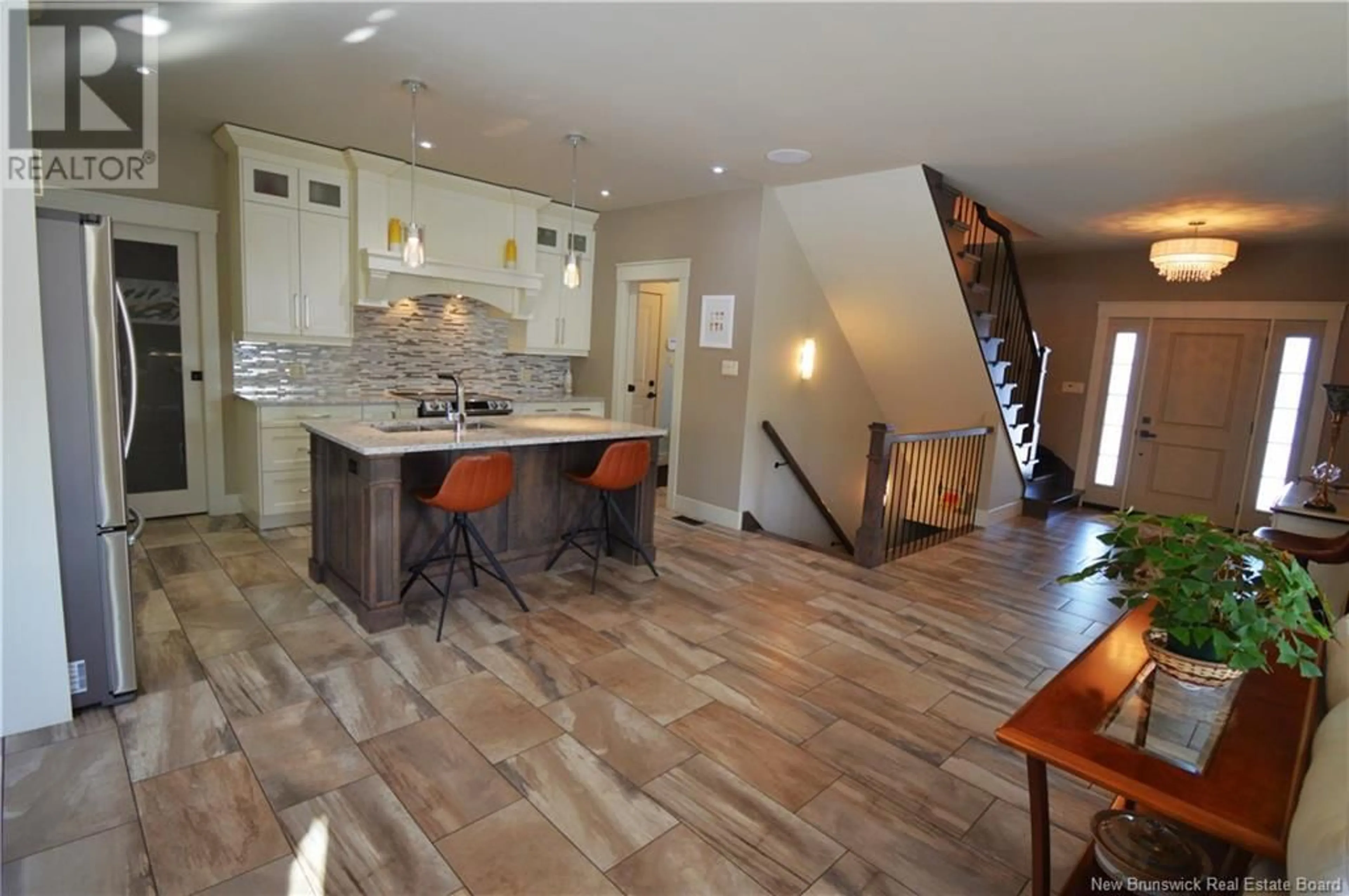 Indoor foyer for 47 MONIQUE STREET, Shediac New Brunswick E4P0M5