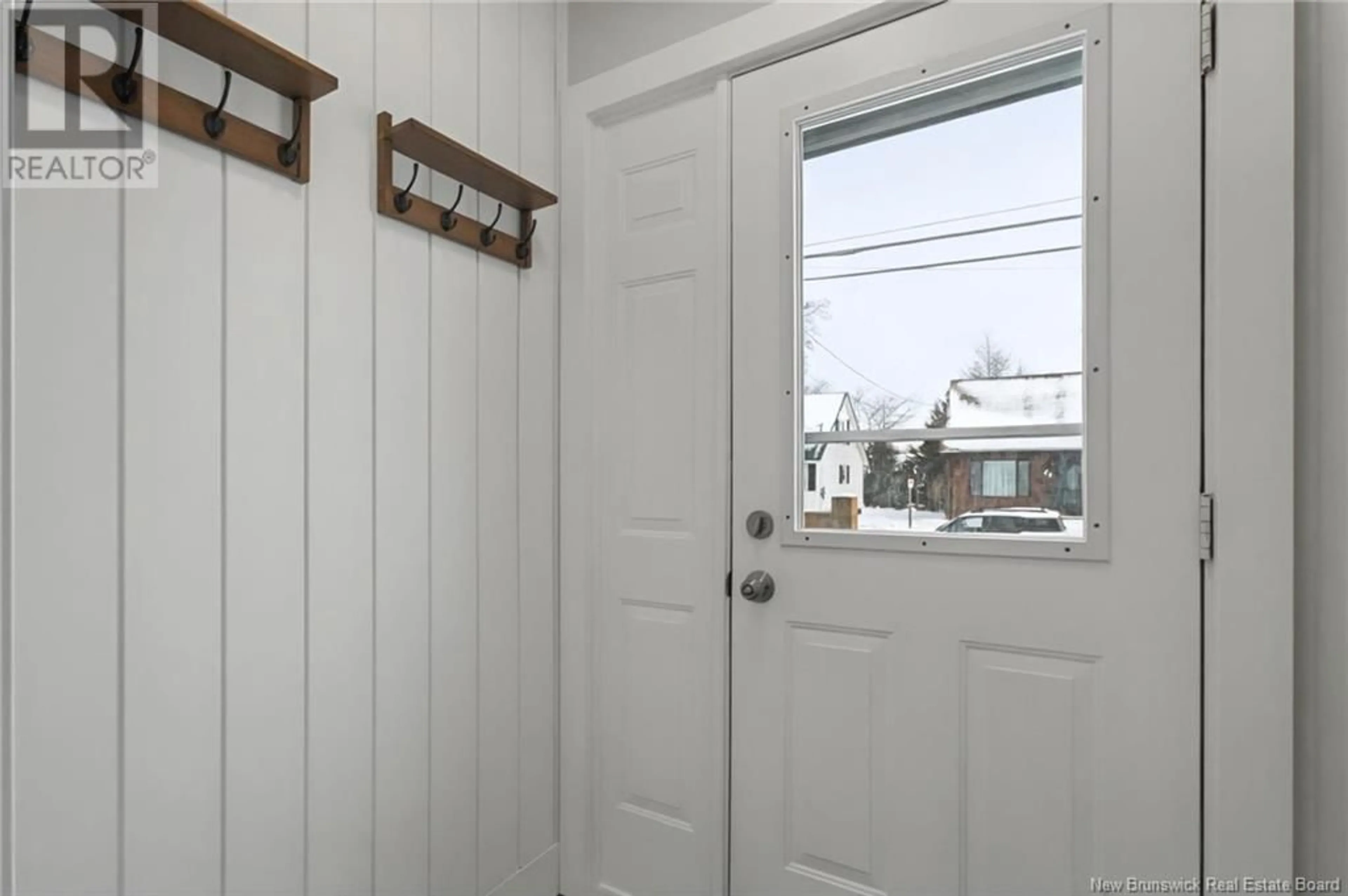 Indoor entryway for 42 Leslie Street, Moncton New Brunswick E1C6M2