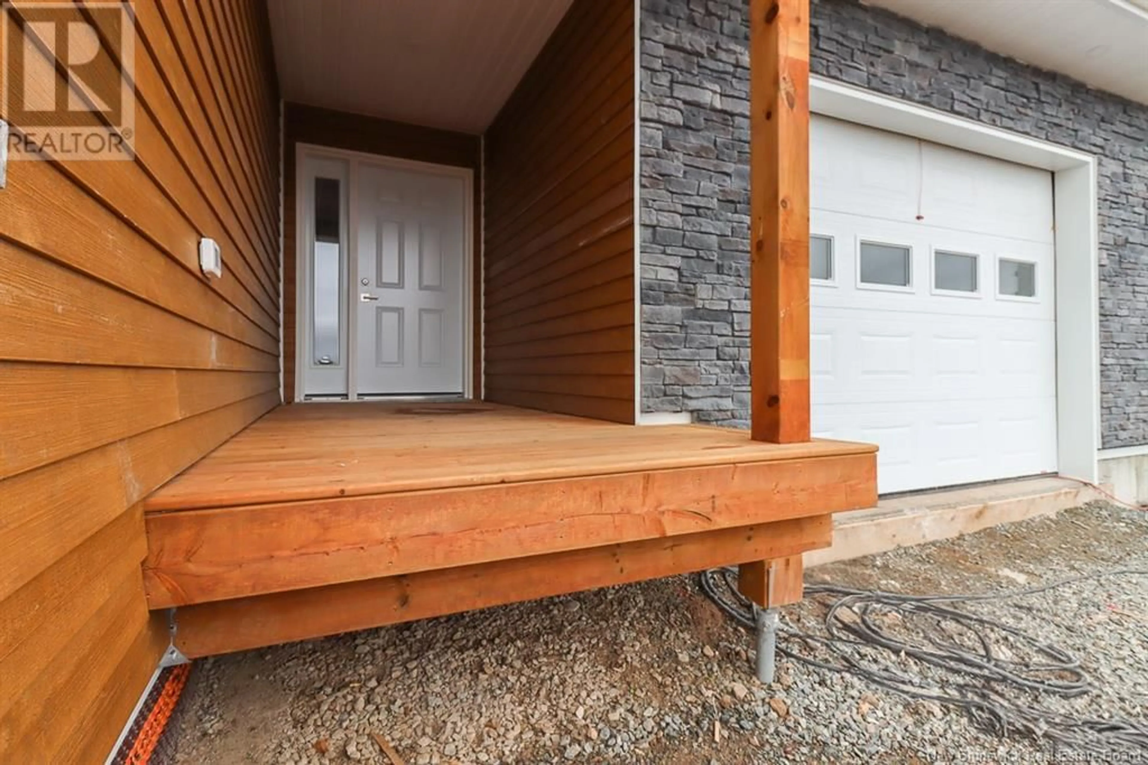 Indoor entryway for 22 Elmwood Drive, Hampton New Brunswick E5N0P9