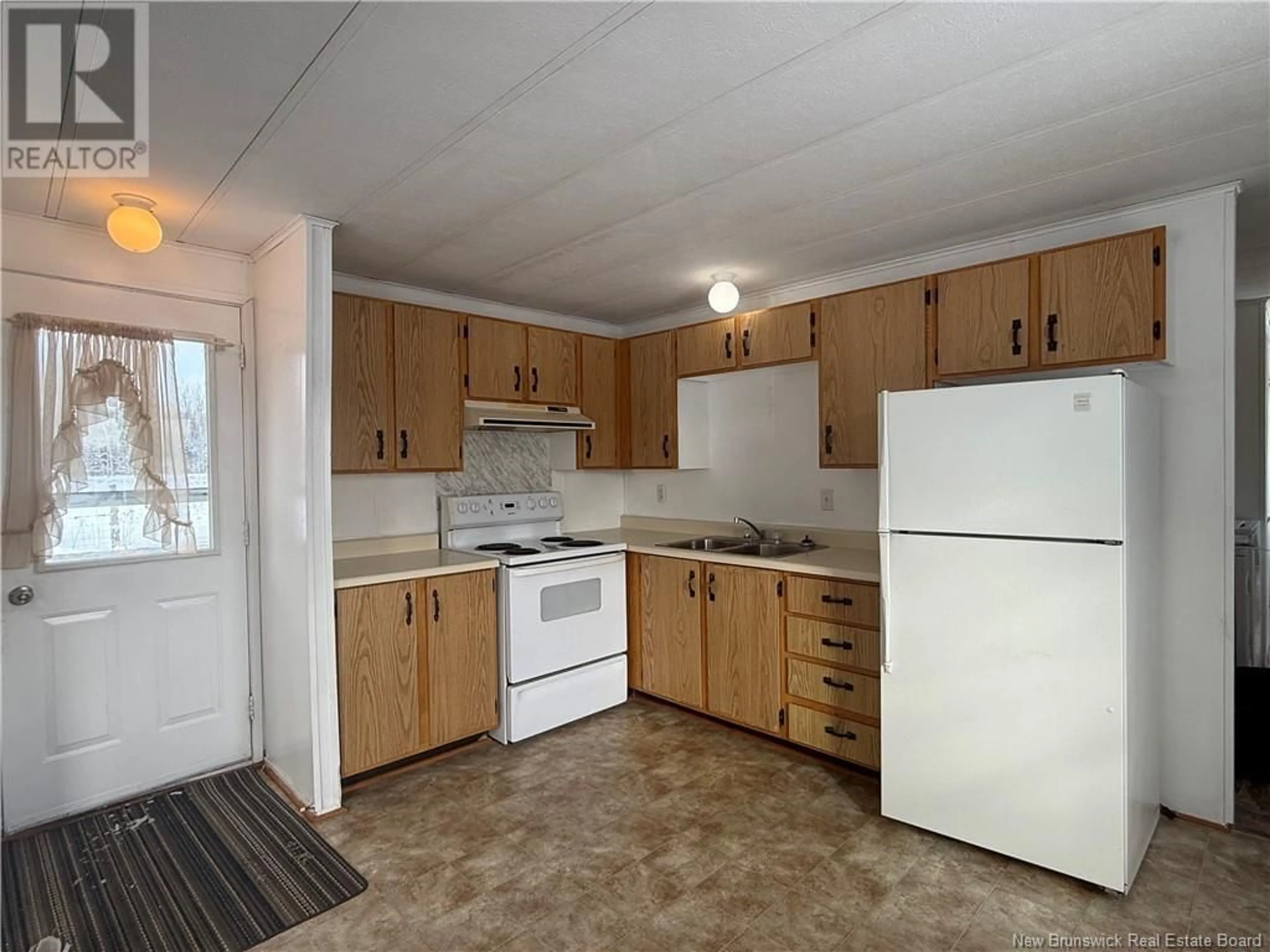 Standard kitchen, unknown for 4878 RTE 115, McKees Mills New Brunswick E4V2V2