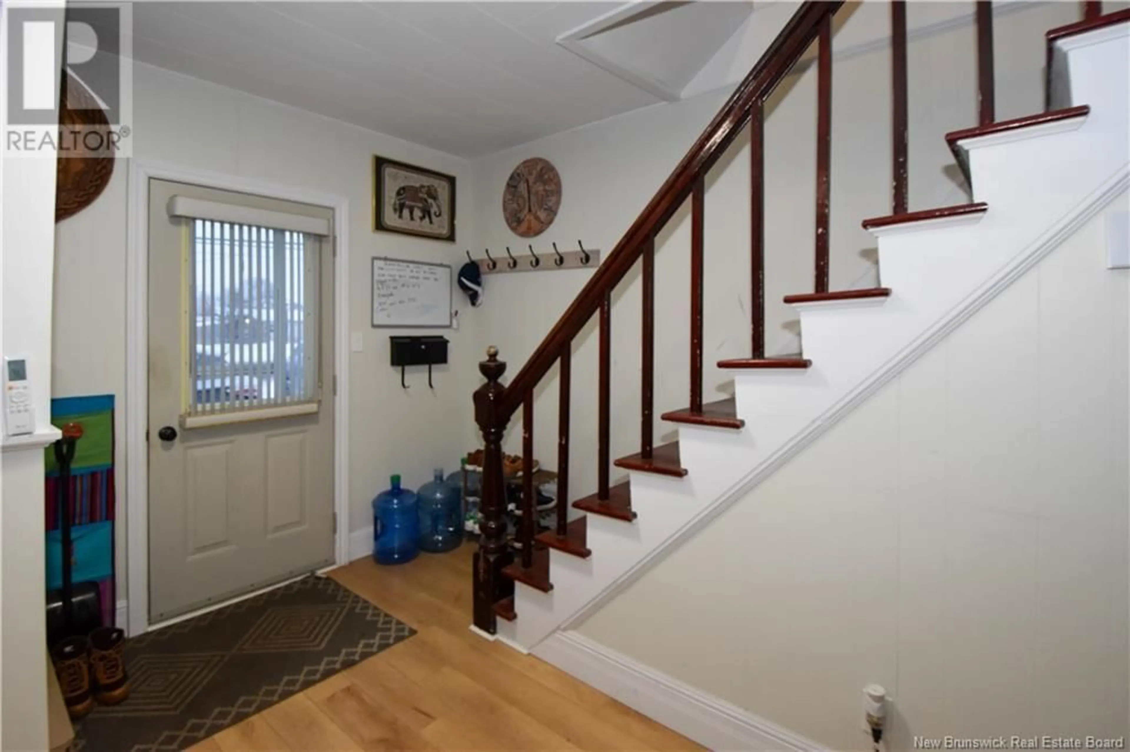 Indoor entryway for 862 Louis G. Daigle, Tracadie New Brunswick E1X1C2