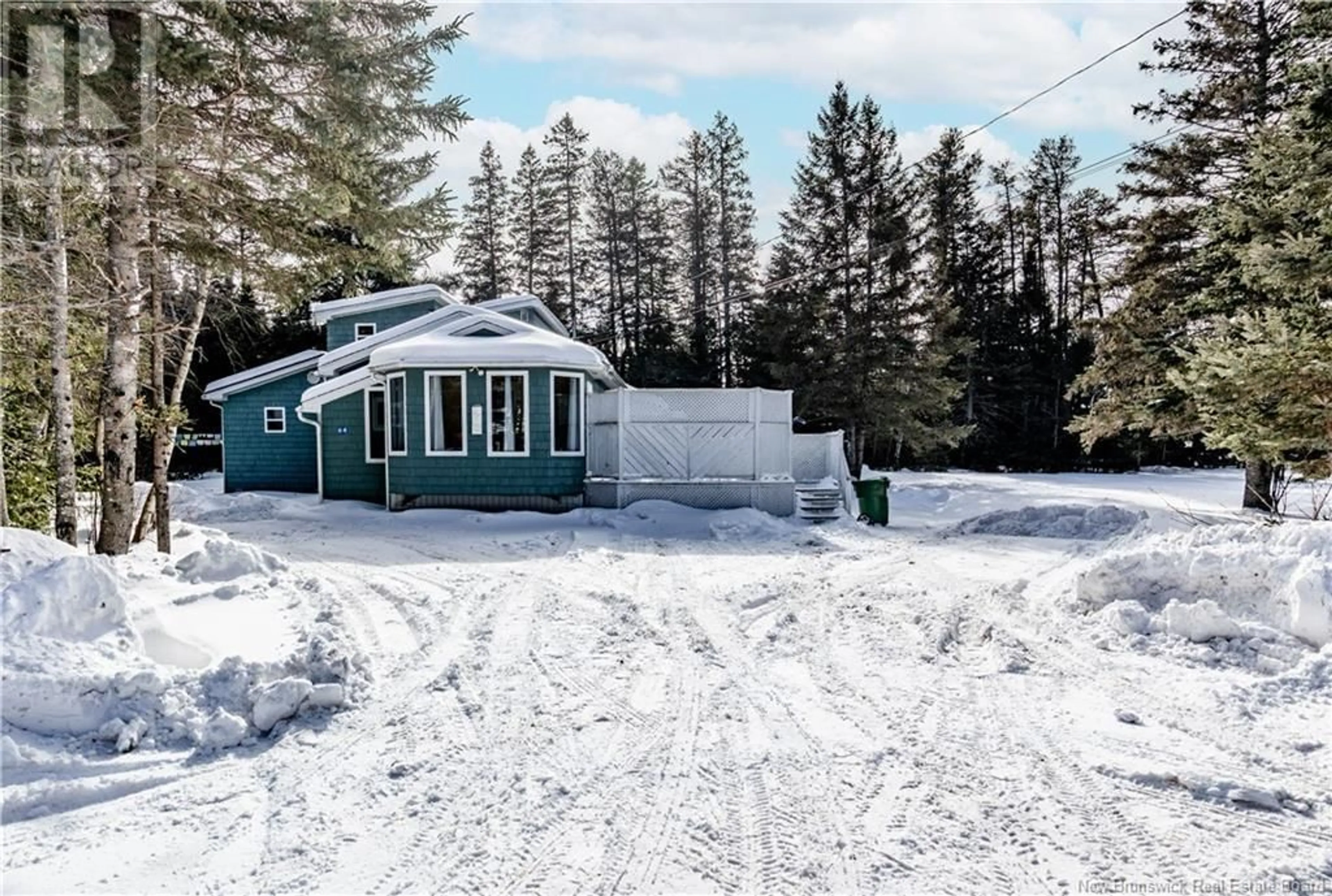 A pic from outside/outdoor area/front of a property/back of a property/a pic from drone, street for 64 Du Parc Road, Shediac River New Brunswick E4R1H1