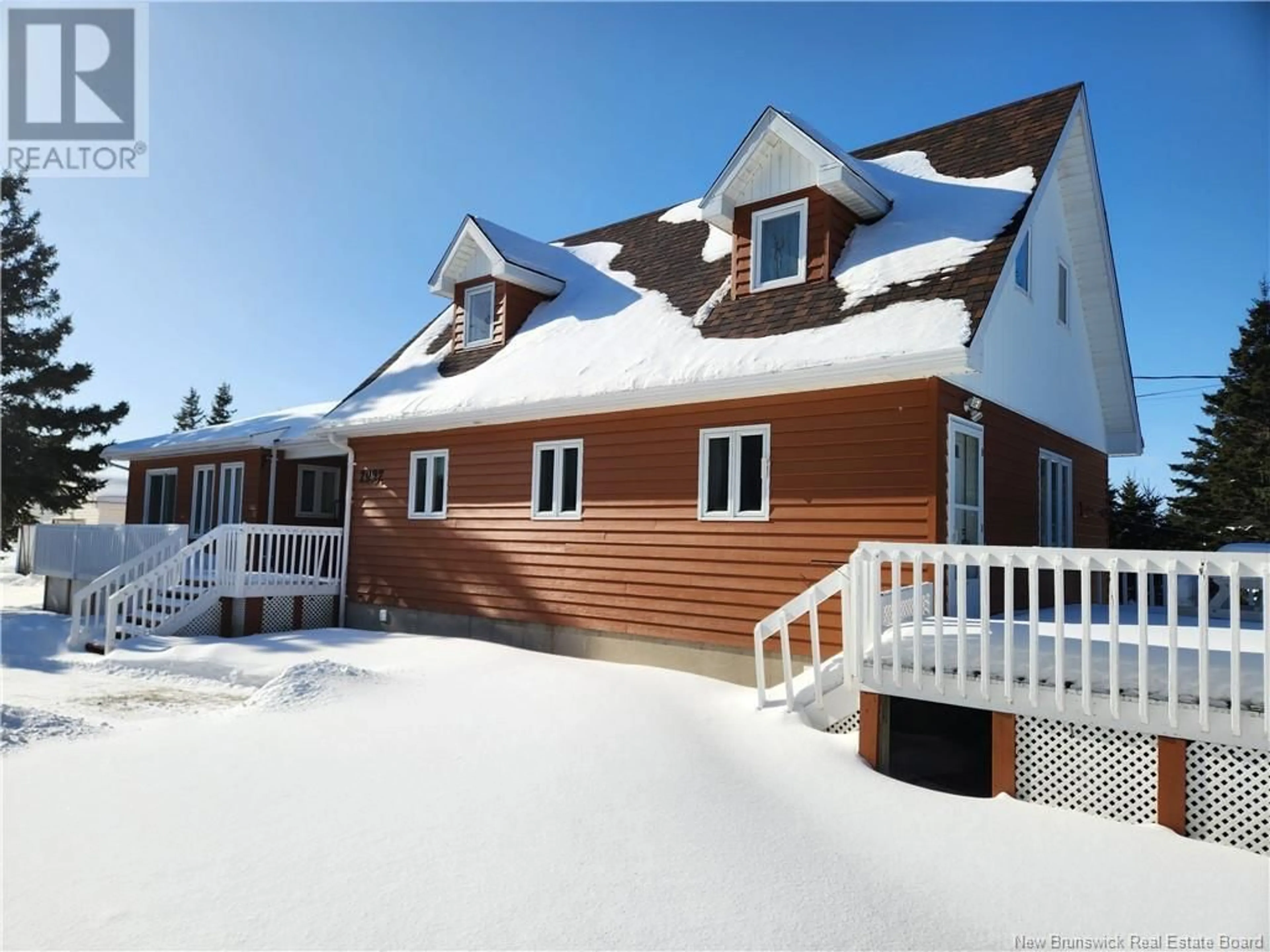 Home with vinyl exterior material, unknown for 7997 St-Paul, Bas-Caraquet New Brunswick E1W6C3