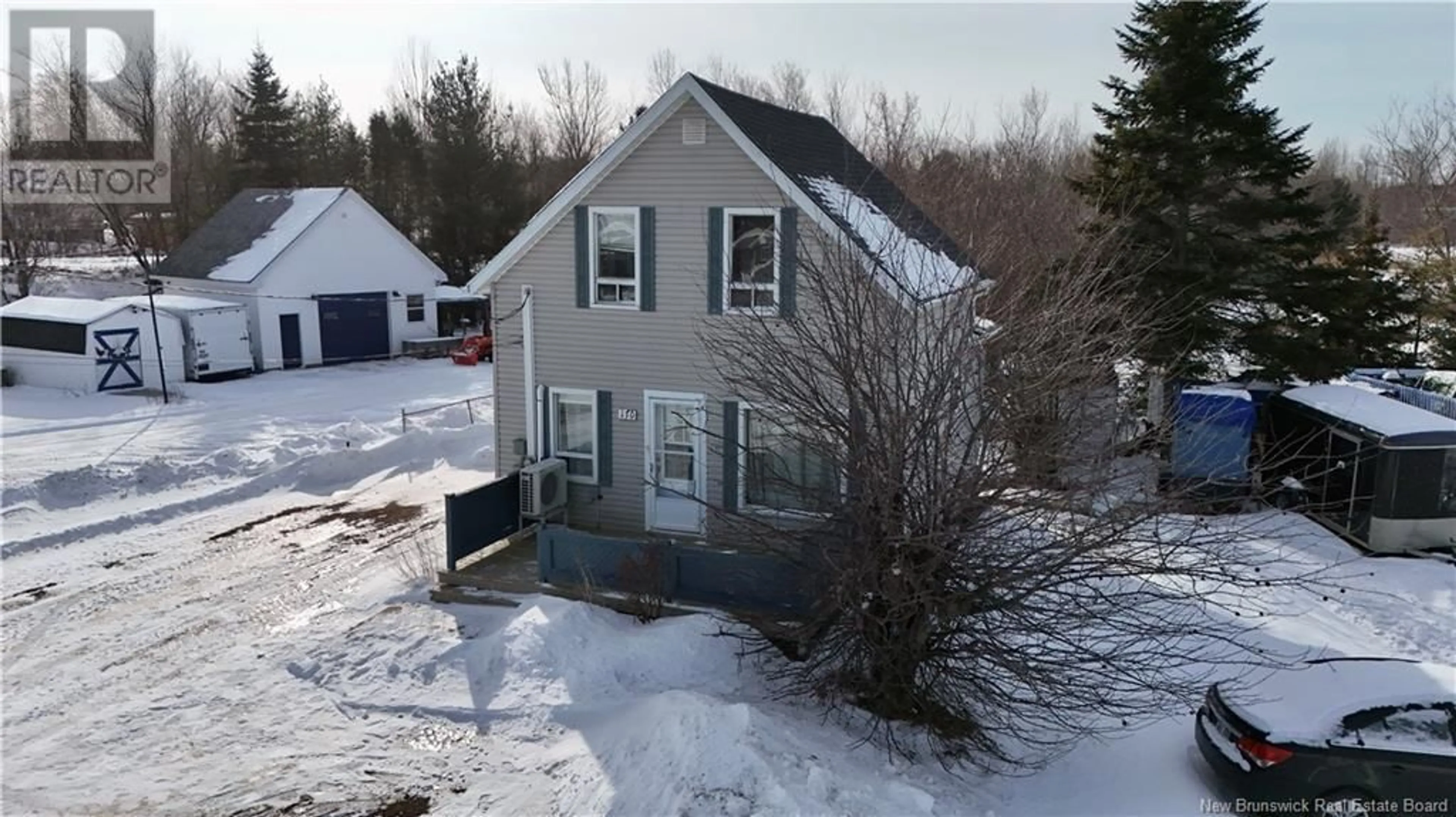 A pic from outside/outdoor area/front of a property/back of a property/a pic from drone, building for 170 Dumaresq, Bathurst New Brunswick E2A1H6