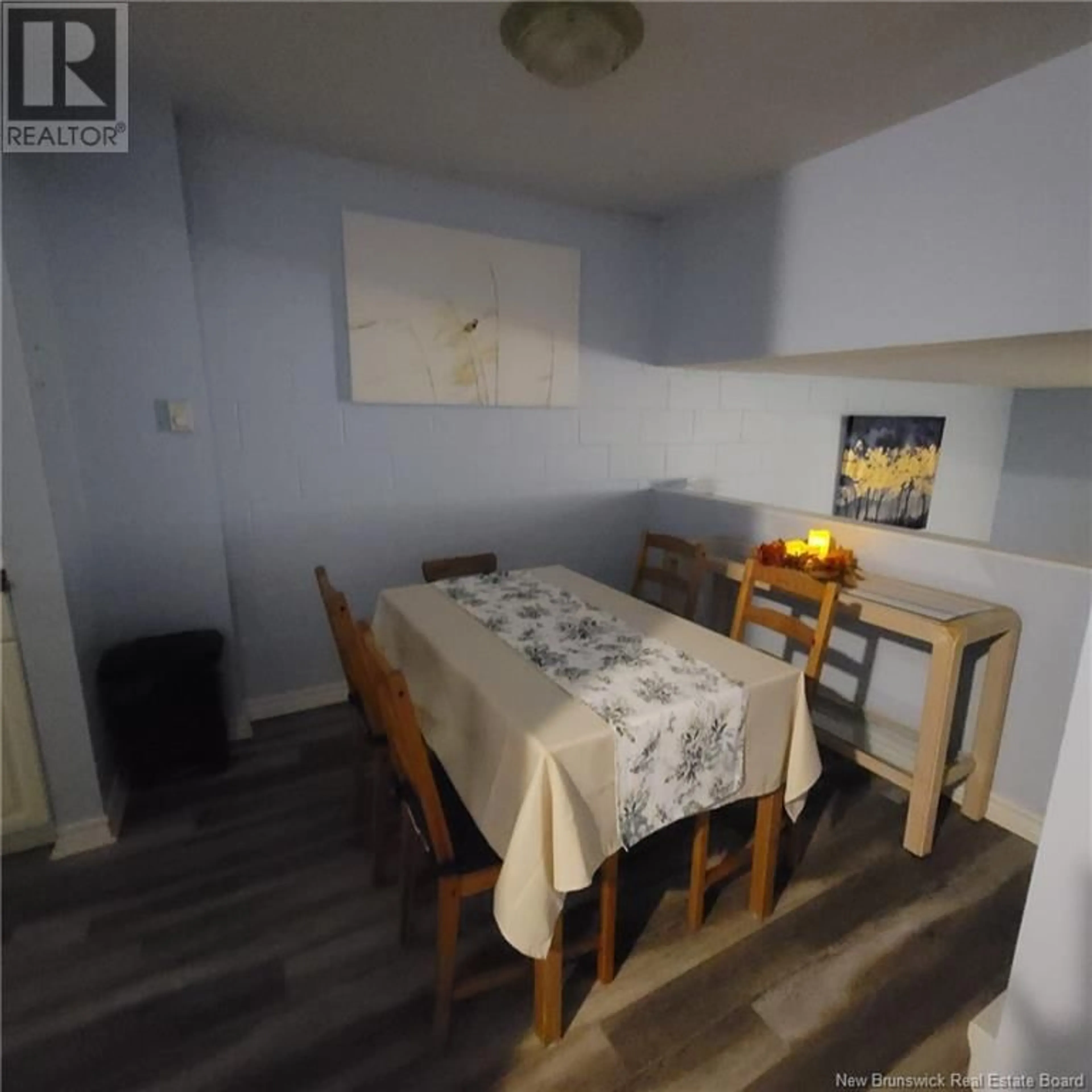 Dining room, unknown for 13 - 24 SUFFOLK, Riverview New Brunswick E1B4K6