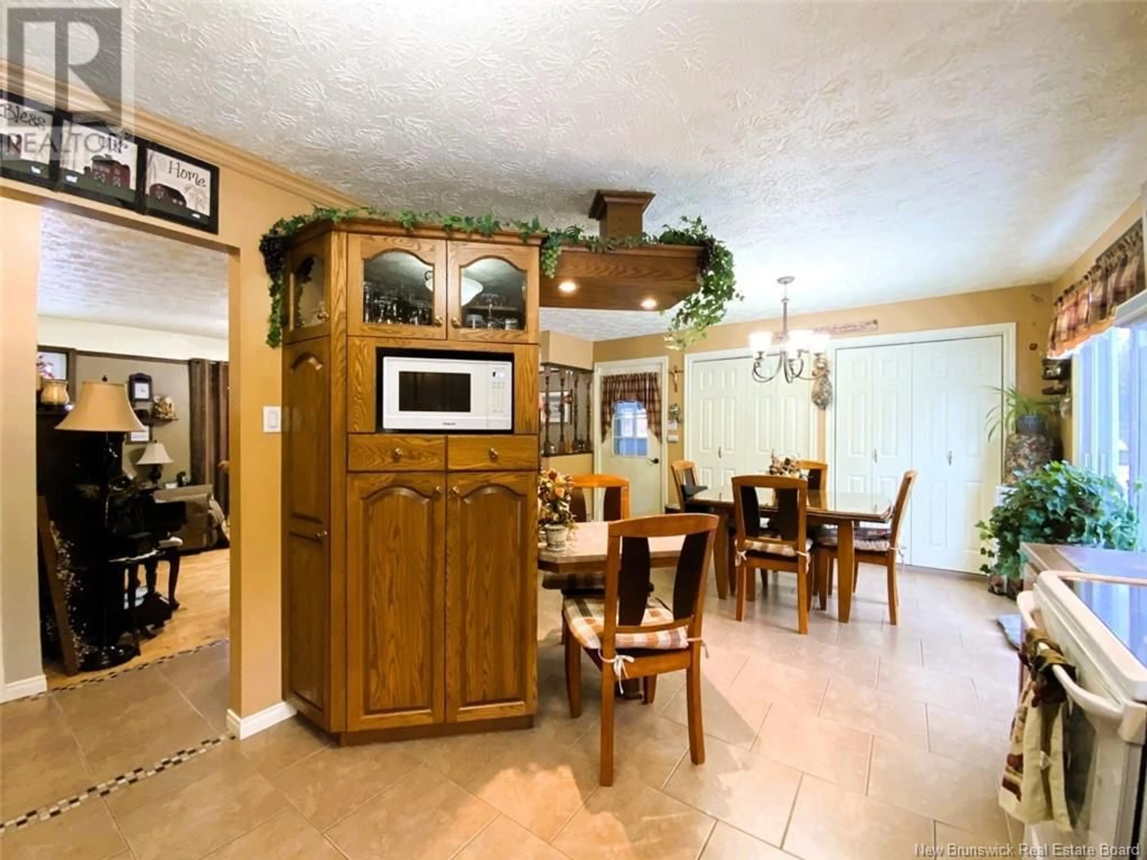 Dining room, ceramic/tile floor for 2799 120 Route, St-Hilaire New Brunswick E3V4T7