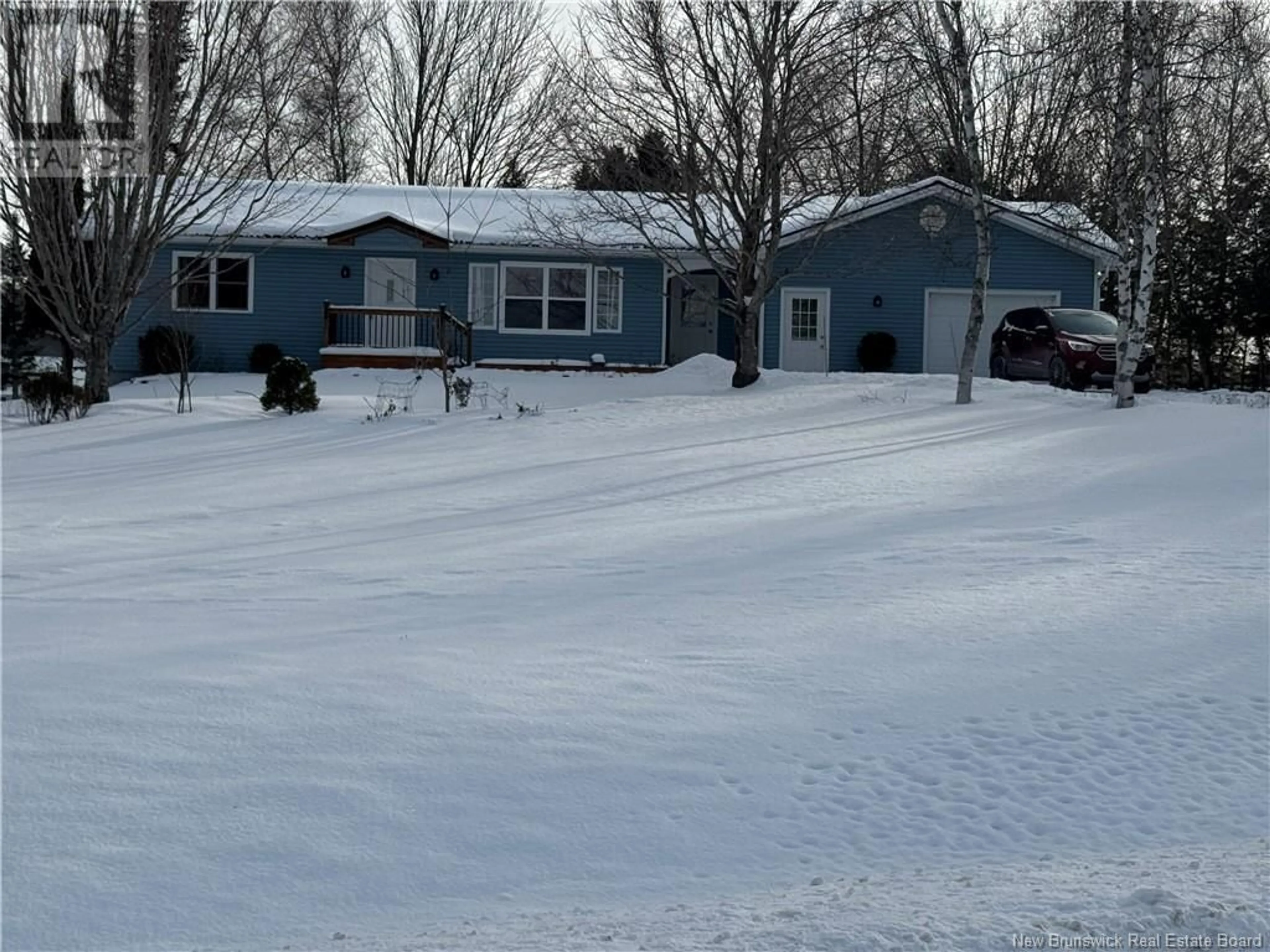 A pic from outside/outdoor area/front of a property/back of a property/a pic from drone, street for 55 Riverview Drive, Somerville New Brunswick E7P2S3