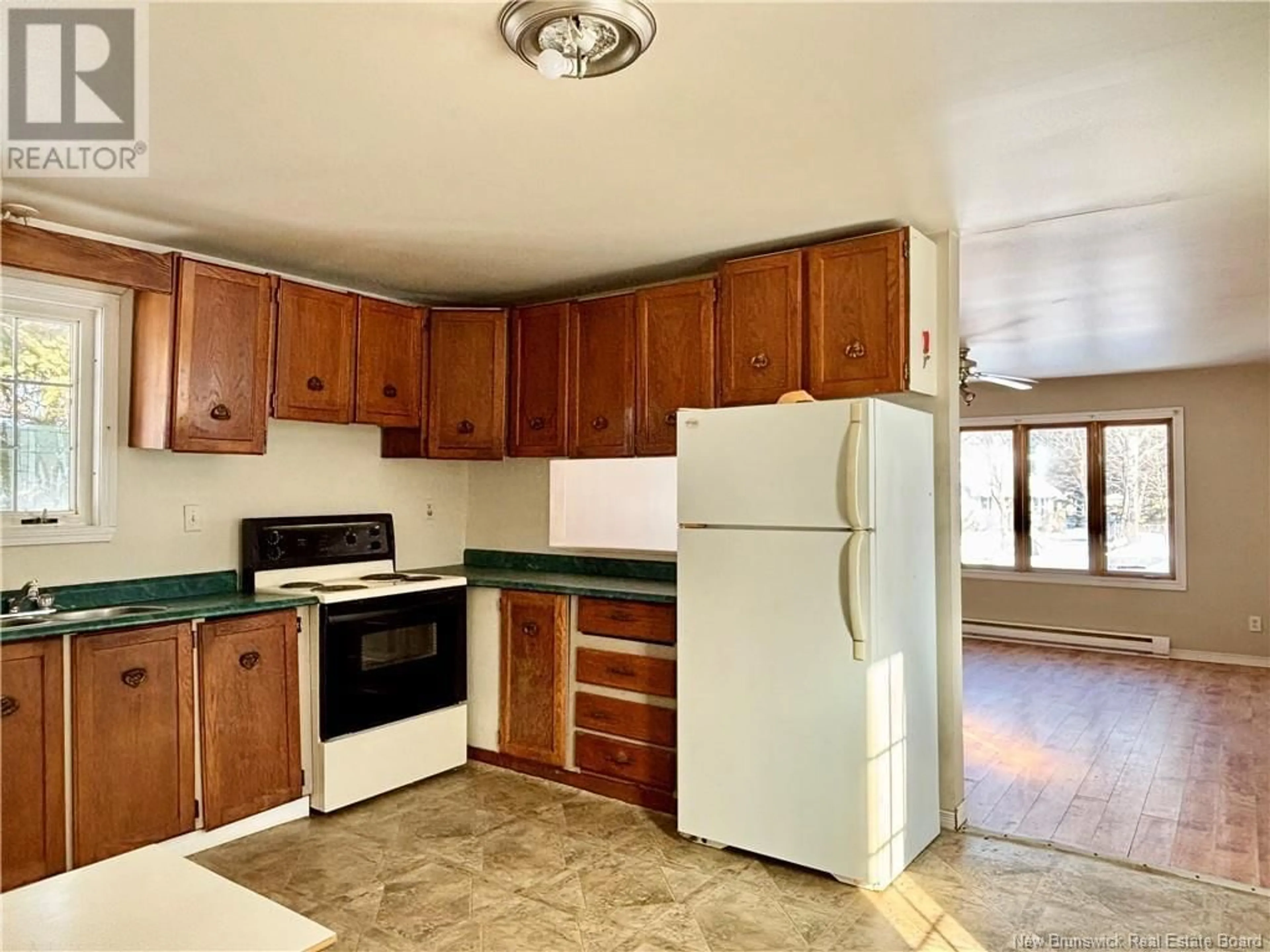 Standard kitchen, unknown for 51 Dorothy Lane, Miramichi New Brunswick E1N3Z7