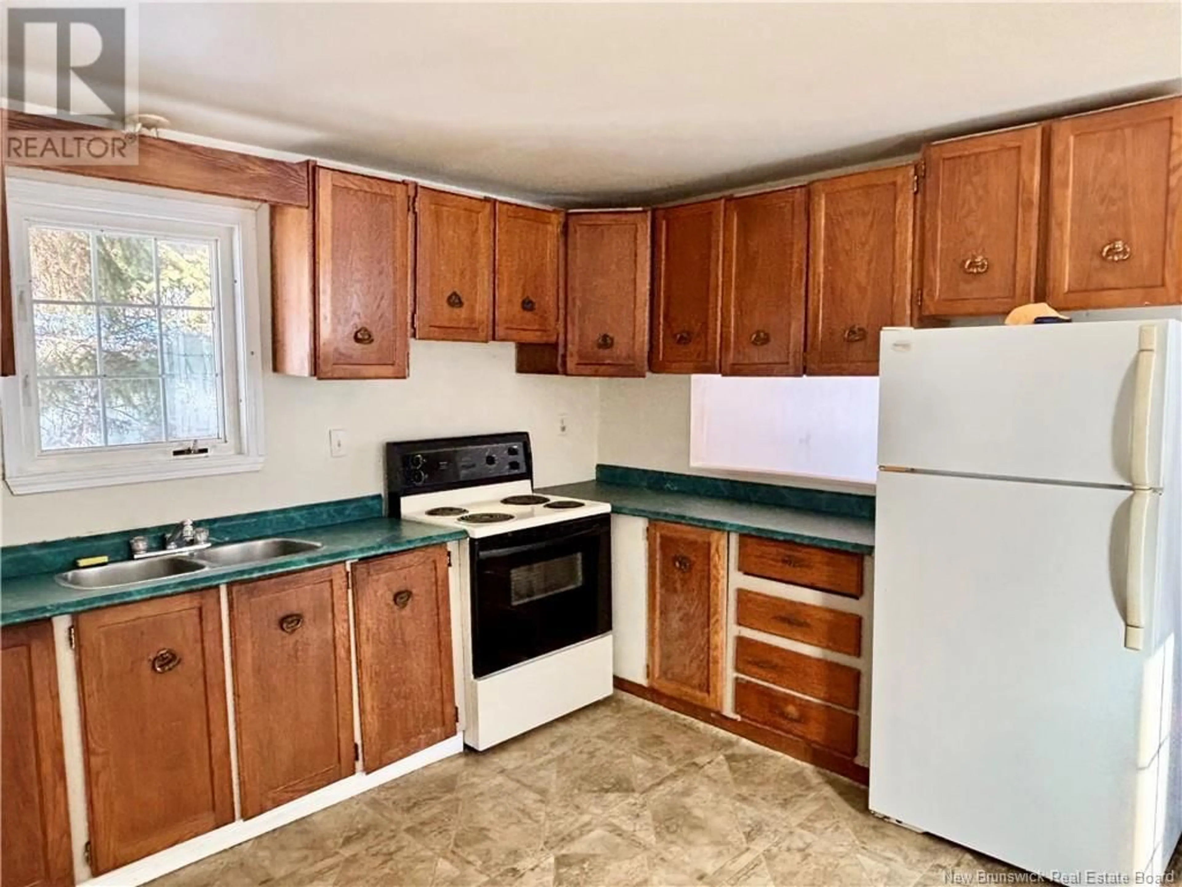 Standard kitchen, unknown for 51 Dorothy Lane, Miramichi New Brunswick E1N3Z7