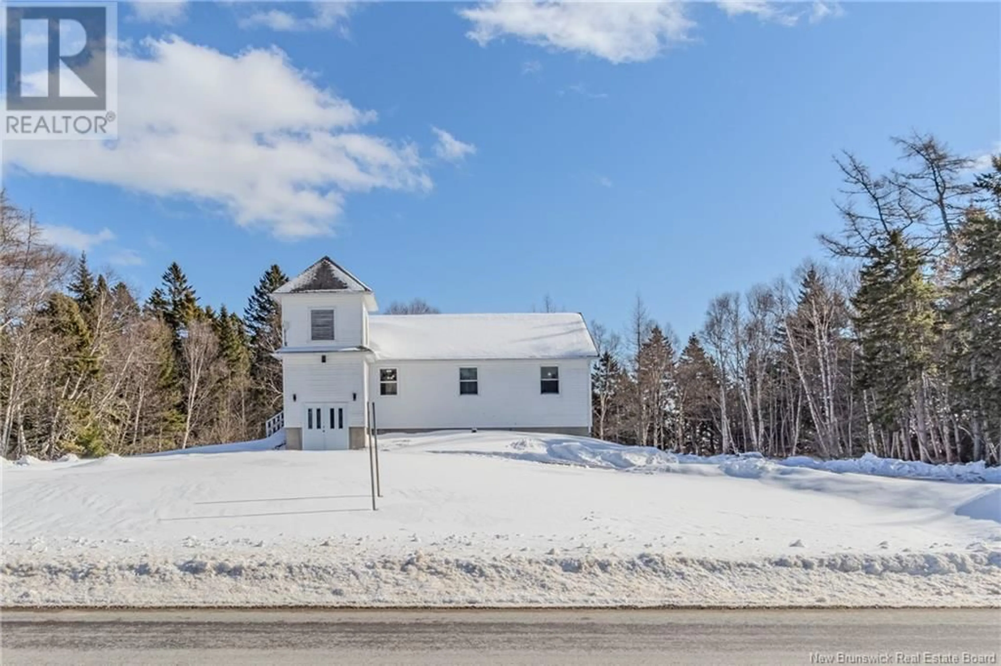 A pic from outside/outdoor area/front of a property/back of a property/a pic from drone, unknown for 1410 Route 790, Dipper Harbour New Brunswick E5J1X8