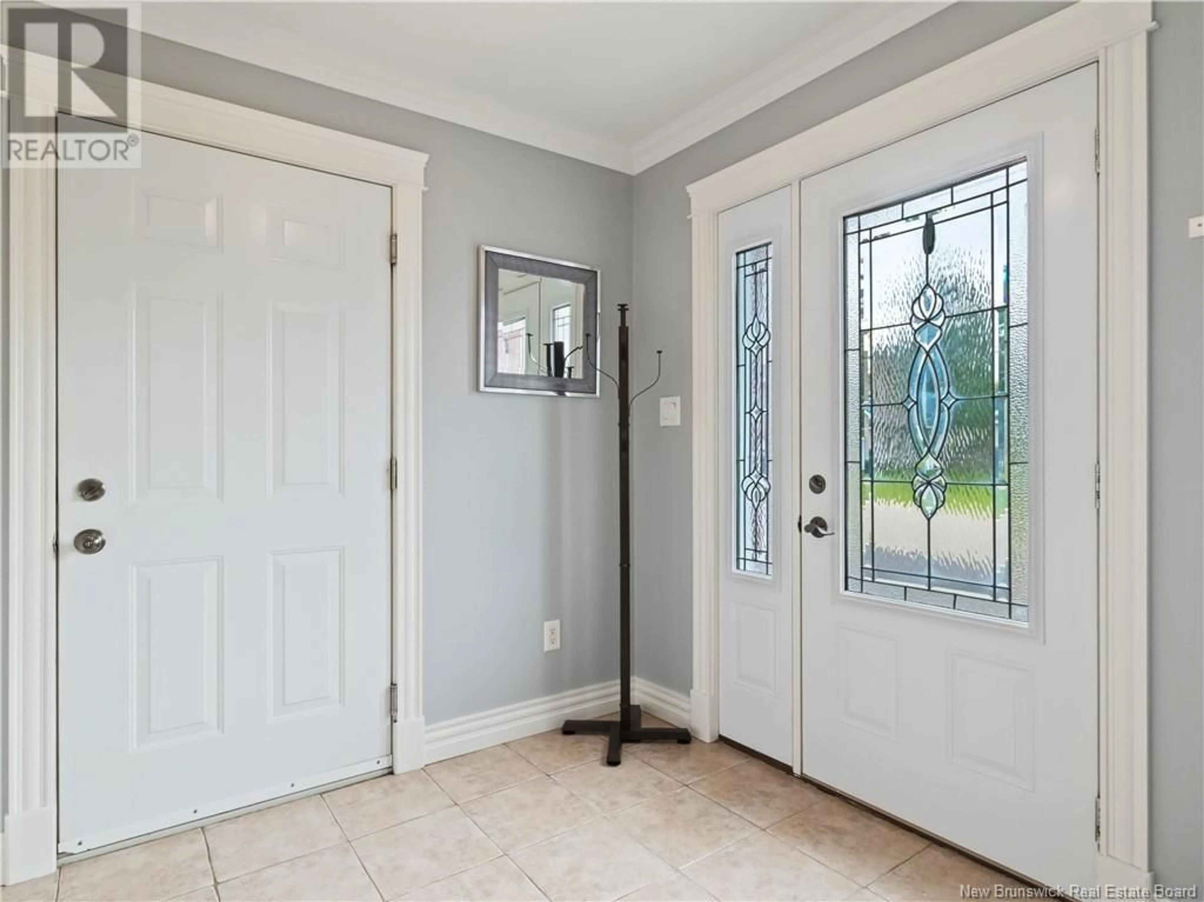 Indoor entryway for 47 Gillespie, Dieppe New Brunswick E1A8T4