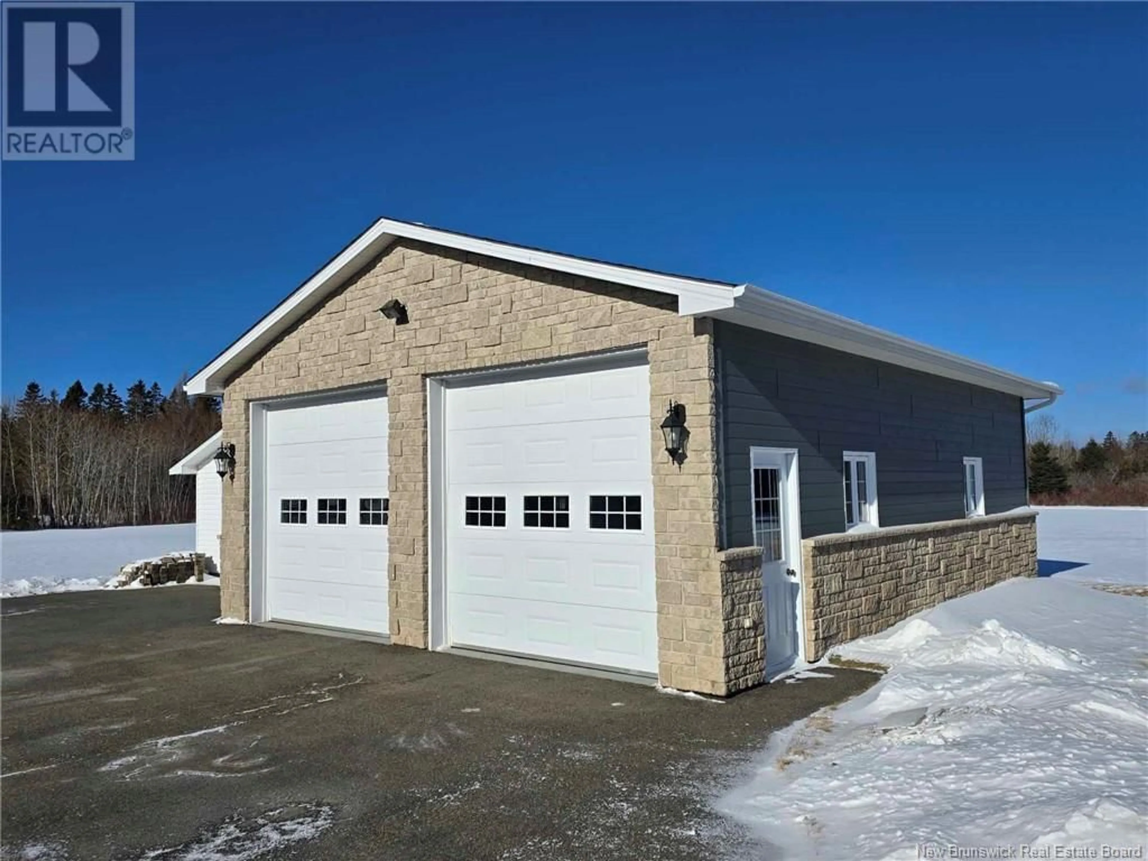 Indoor garage for 21 Frederic Street, Petit-Rocher New Brunswick E8J1A2